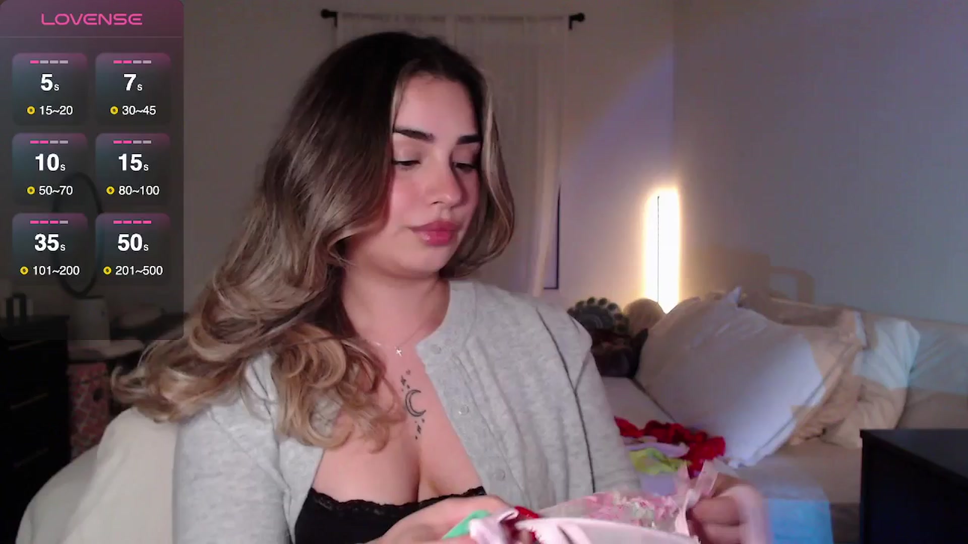 Gallery image thumbnail from babyxjulz's myfreecams stream on, 01/03/2026, 05:57 image 14 of 20