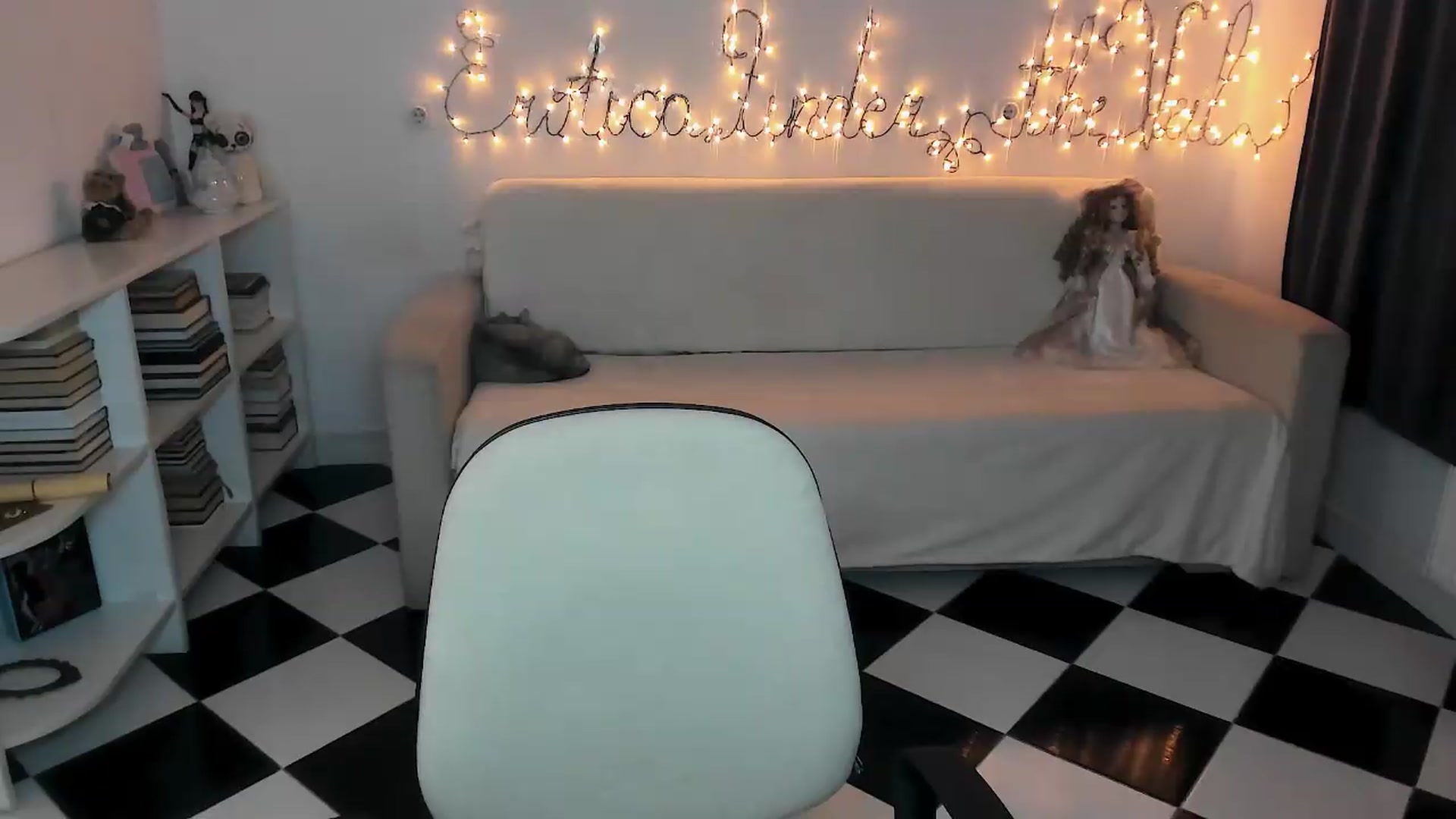 Gallery image thumbnail from bad_marg's myfreecams stream on, 05/26/2026, 13:27 image 18 of 20