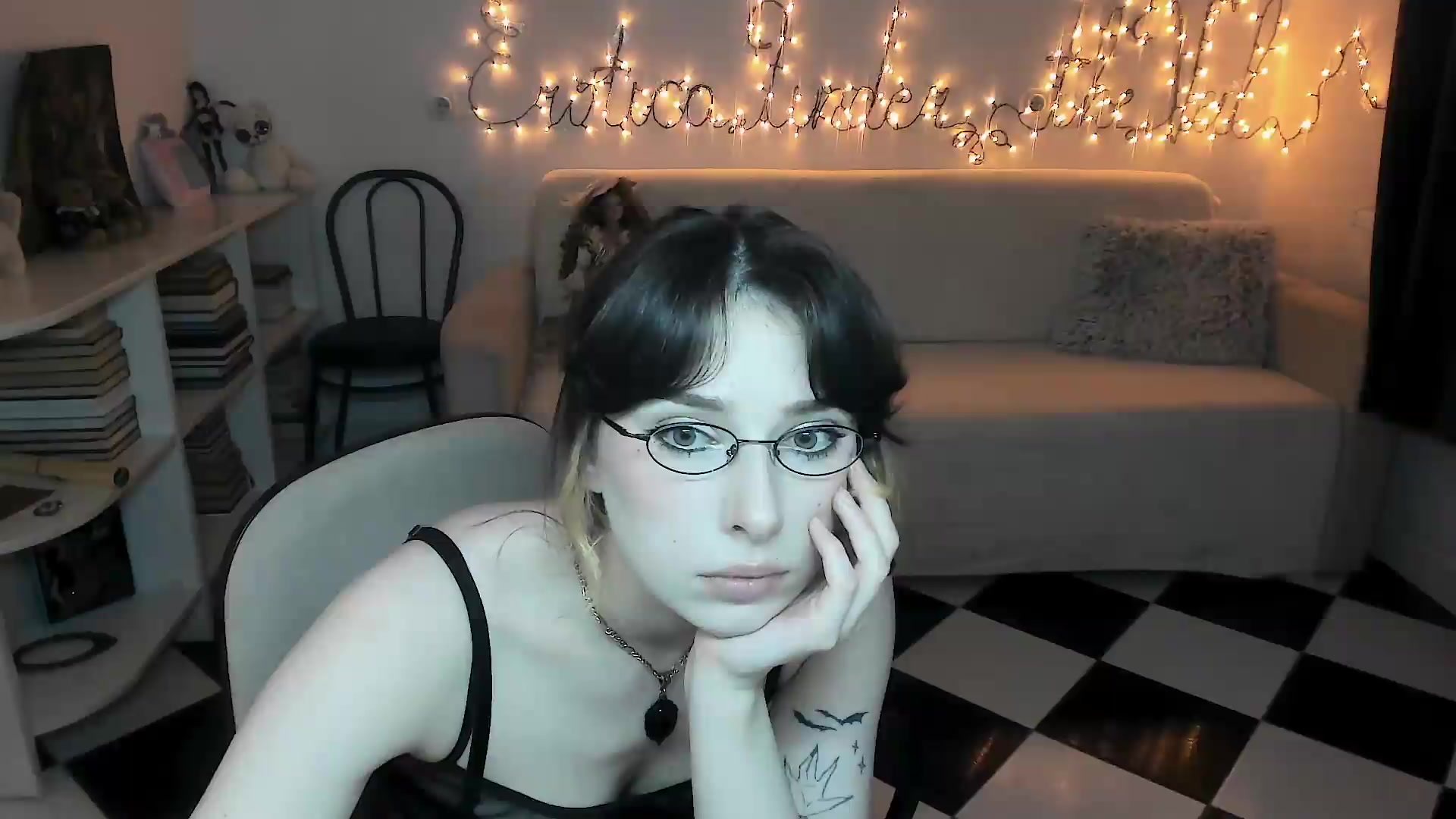 Gallery image thumbnail from bad_marg's myfreecams stream on, 06/26/2026, 16:28 image 15 of 20
