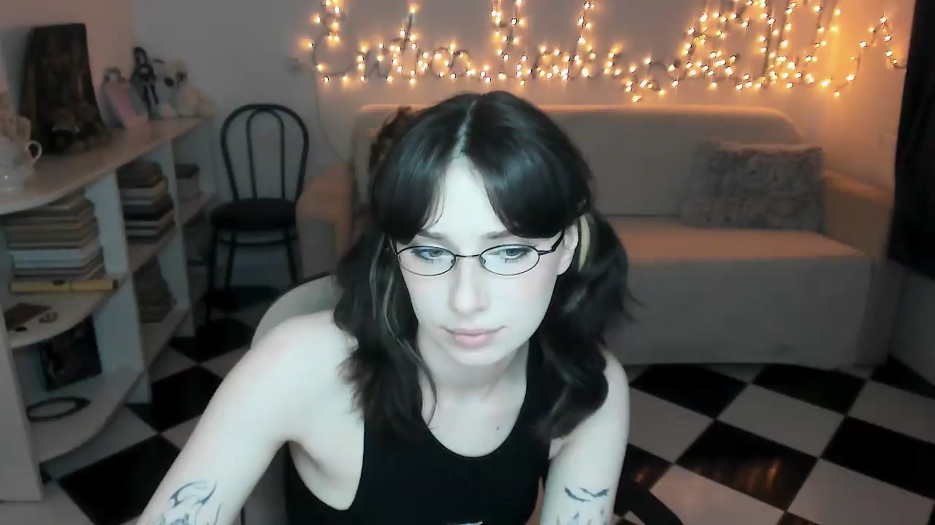 Gallery image thumbnail from bad_marg's myfreecams stream on, 06/27/2026, 19:49 image 17 of 20