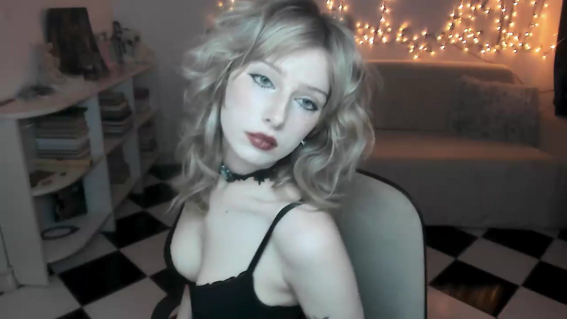 Gallery image thumbnail from bad_marg's myfreecams stream on, 08/07/2026, 16:30 image 12 of 20