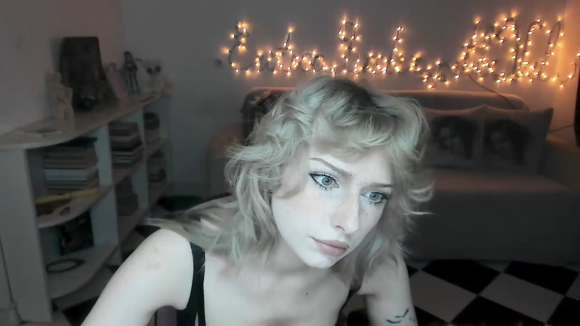 Gallery image thumbnail from bad_marg's myfreecams stream on, 08/21/2026, 16:40 image 16 of 20