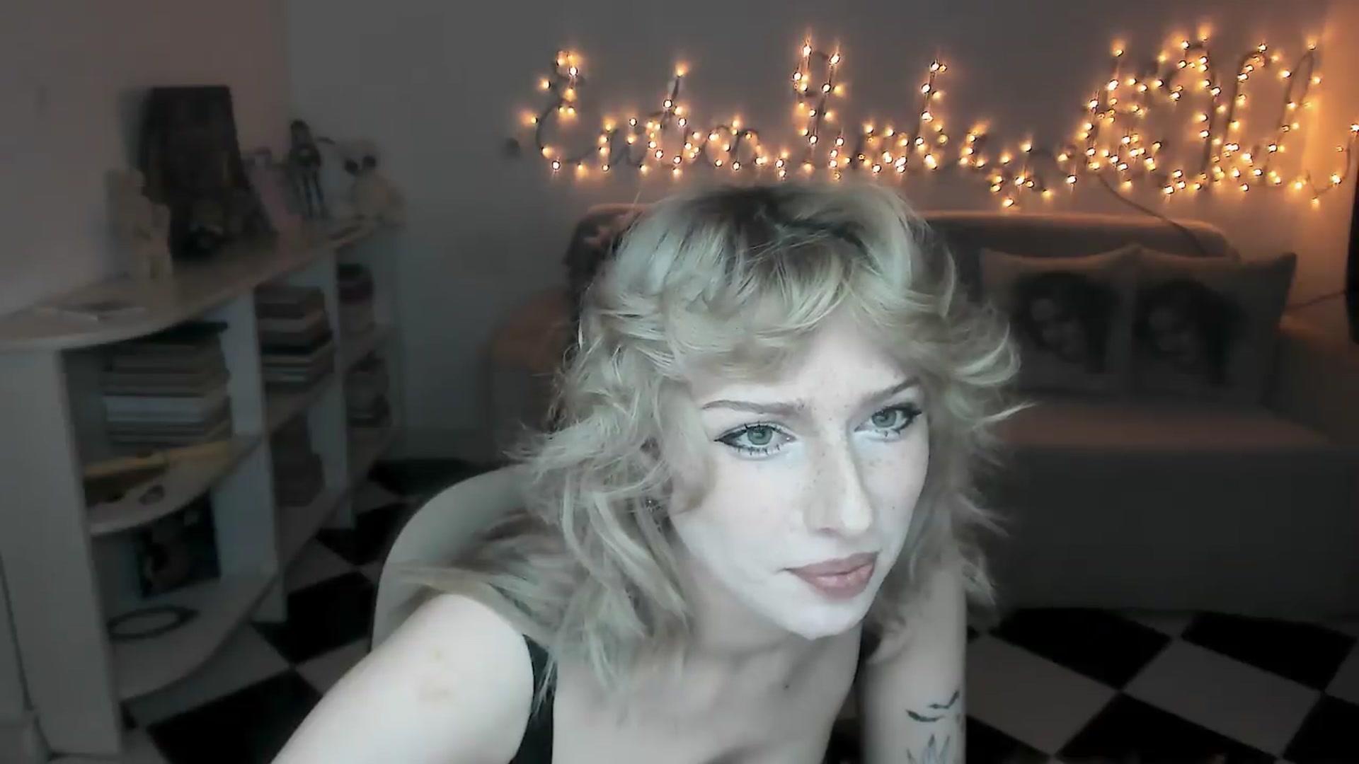 Gallery image thumbnail from bad_marg's myfreecams stream on, 08/21/2026, 16:40 image 15 of 20