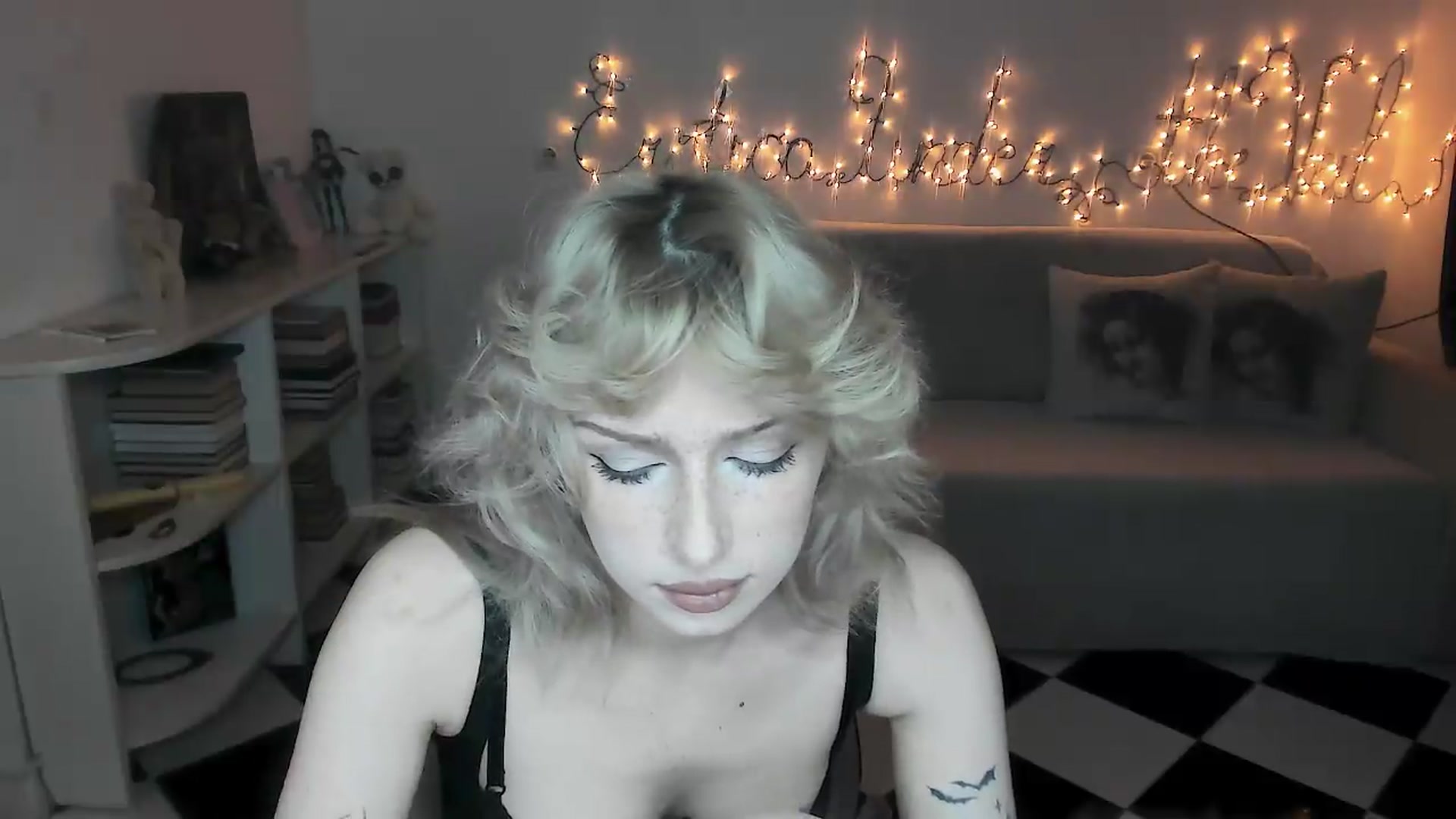 Gallery image thumbnail from bad_marg's myfreecams stream on, 08/21/2026, 16:40 image 12 of 20