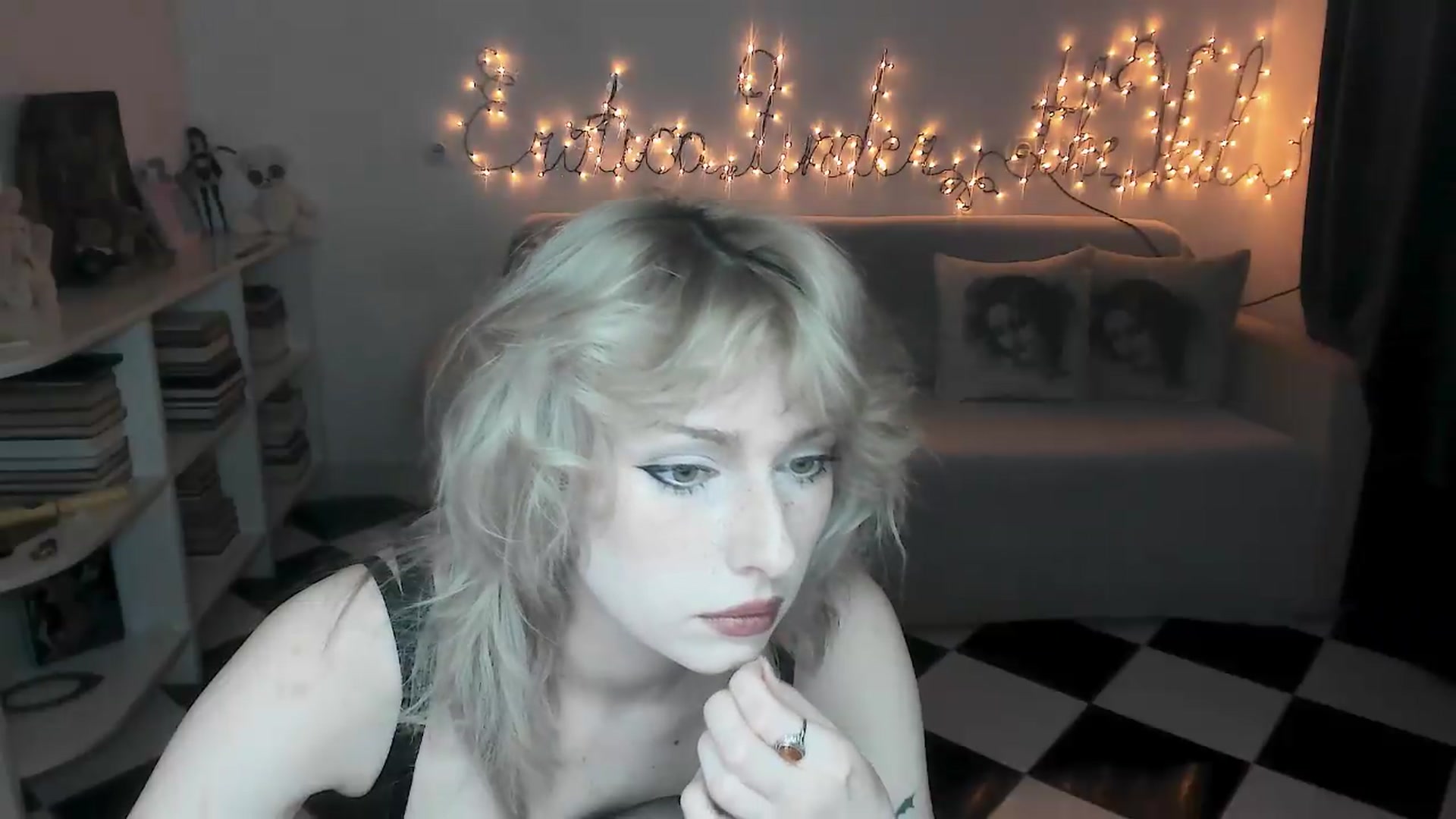 Gallery image thumbnail from bad_marg's myfreecams stream on, 08/21/2026, 18:09 image 16 of 20