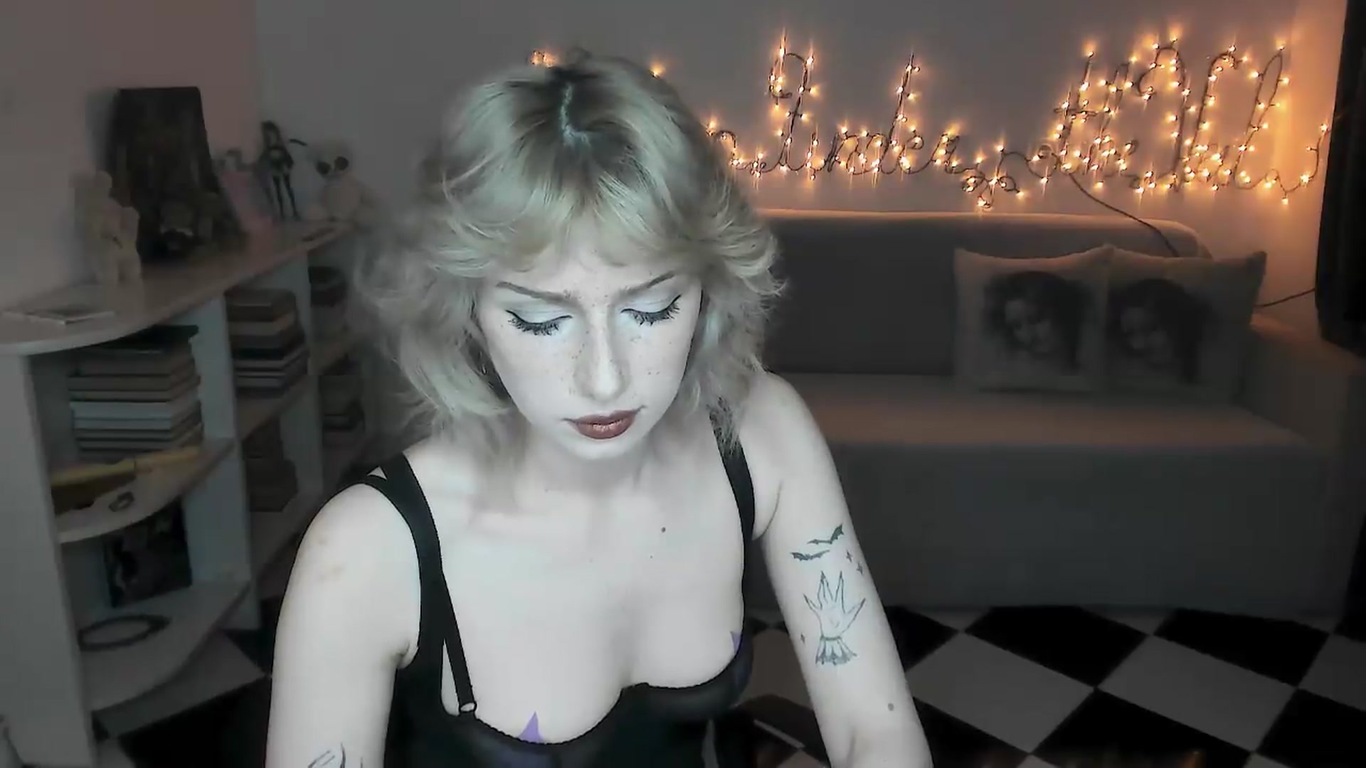 Gallery image thumbnail from bad_marg's myfreecams stream on, 08/21/2026, 18:09 image 4 of 20