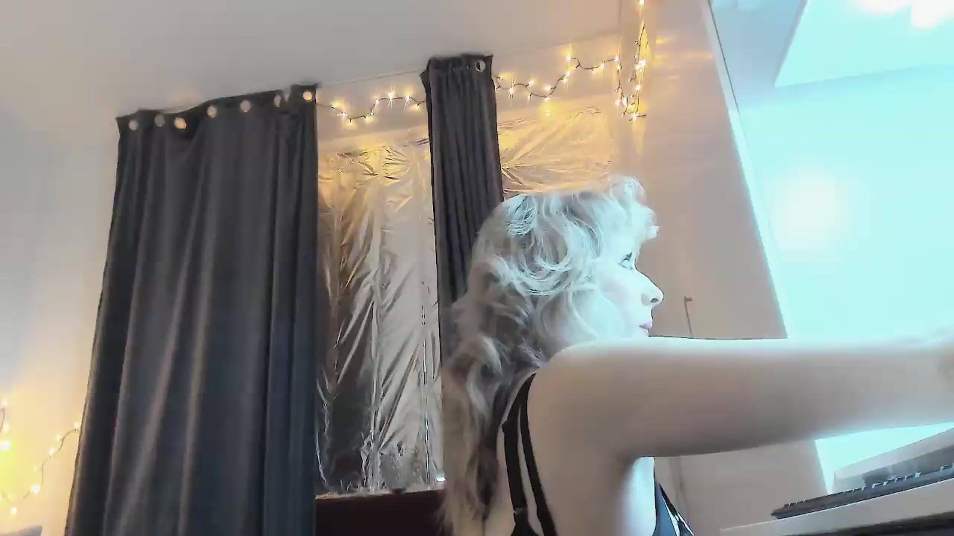 Gallery image thumbnail from bad_marg's myfreecams stream on, 08/28/2026, 16:41 image 17 of 20