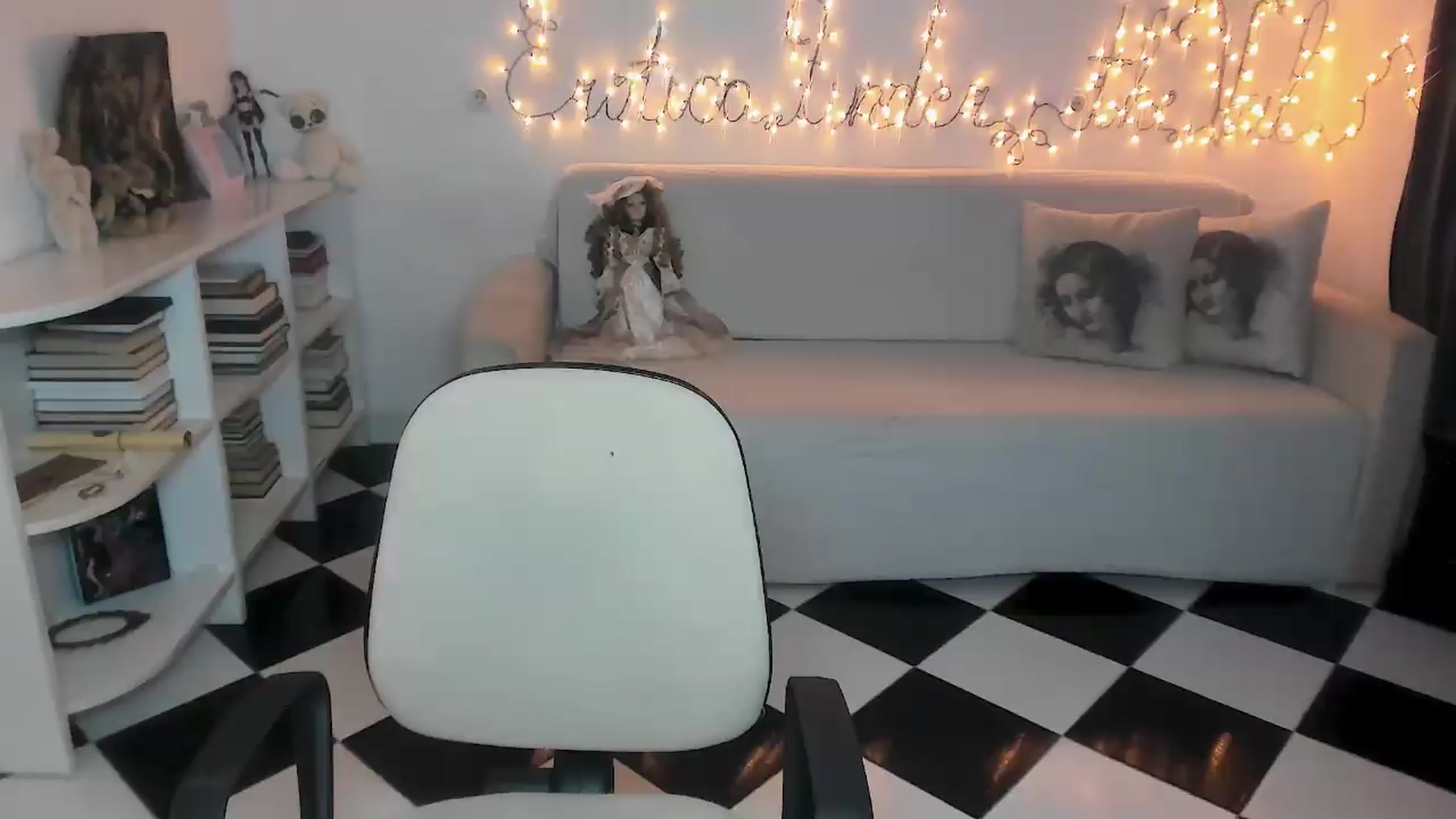 Gallery image thumbnail from bad_marg's myfreecams stream on, 08/31/2026, 14:41 image 4 of 20