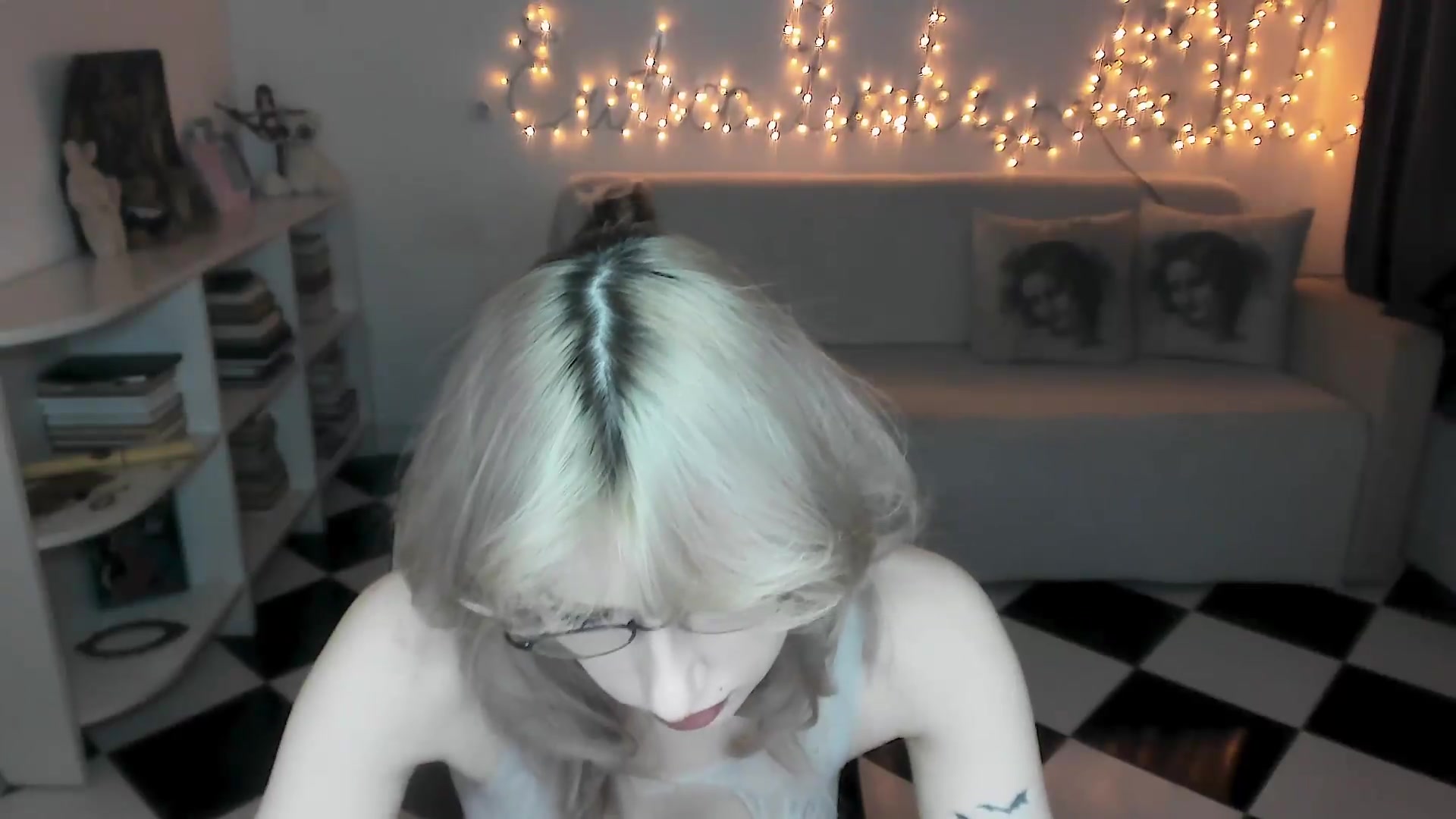 Gallery image thumbnail from bad_marg's myfreecams stream on, 09/10/2026, 16:00 image 8 of 20