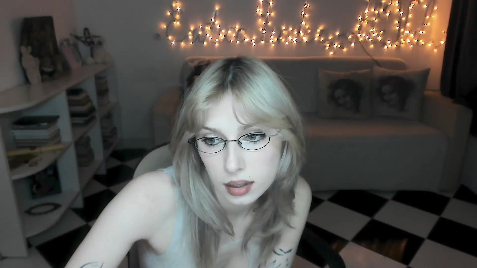 Gallery image thumbnail from bad_marg's myfreecams stream on, 09/10/2026, 16:00 image 13 of 20
