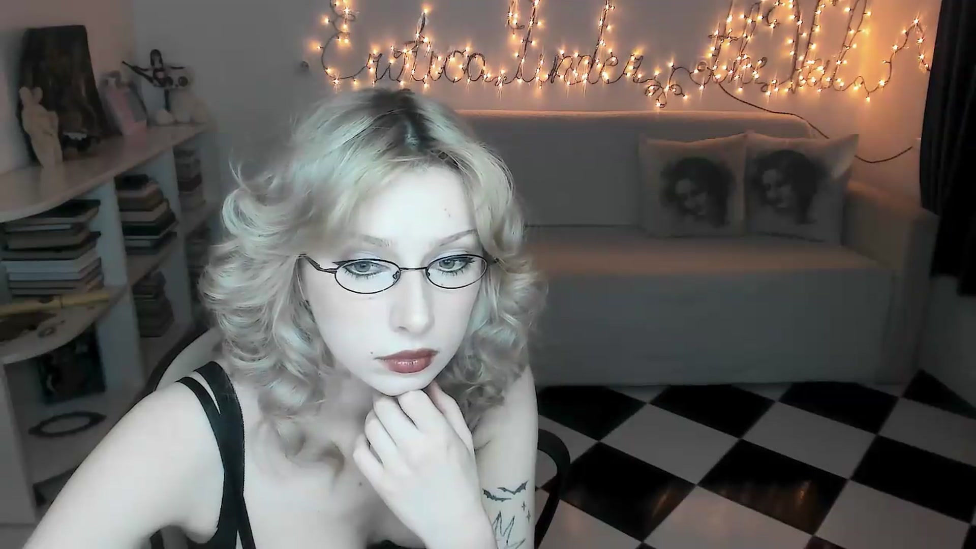 Gallery image thumbnail from bad_marg's myfreecams stream on, 09/11/2026, 16:13 image 7 of 20