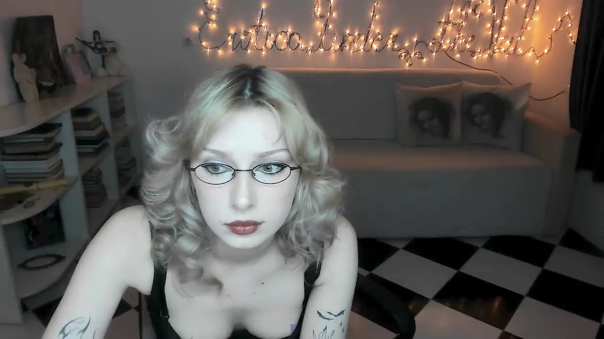 Gallery image thumbnail from bad_marg's myfreecams stream on, 09/11/2026, 16:13 image 9 of 20