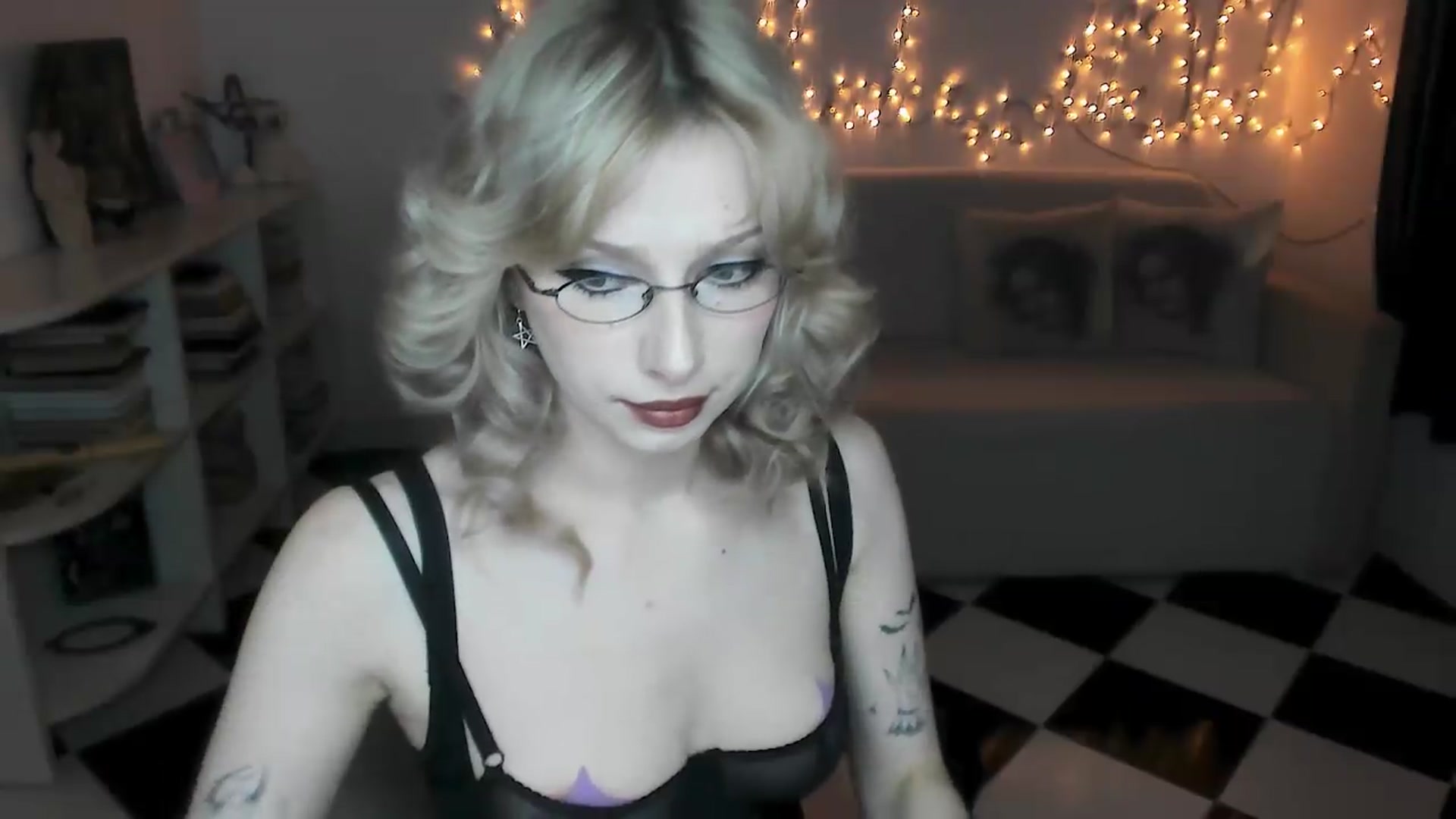 Gallery image thumbnail from bad_marg's myfreecams stream on, 09/11/2026, 16:13 image 11 of 20