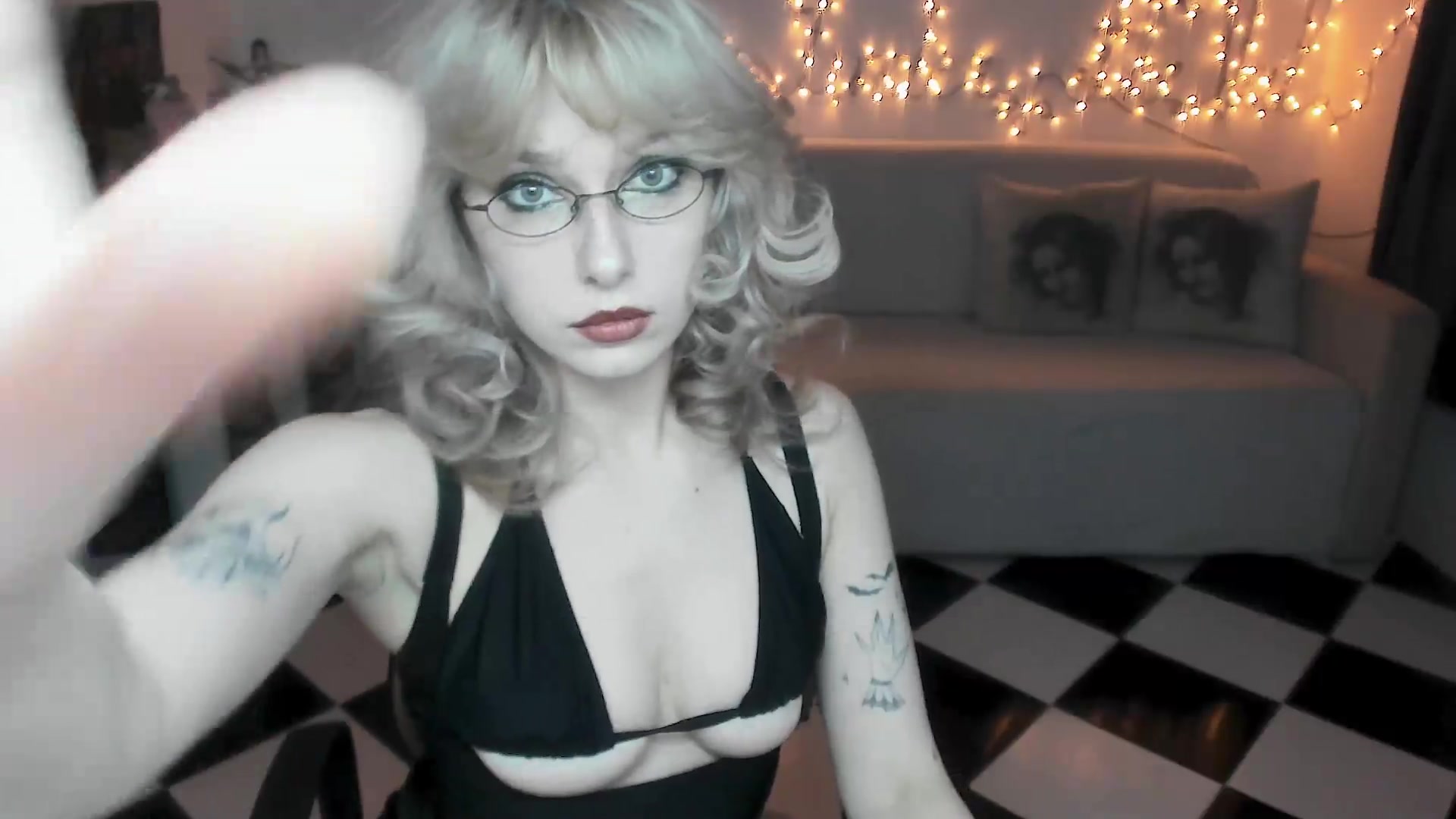 Gallery image thumbnail from bad_marg's myfreecams stream on, 09/14/2026, 16:39 image 17 of 20