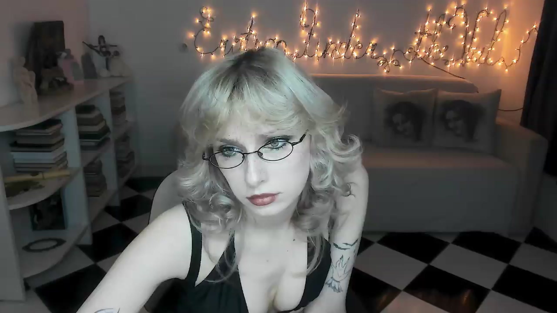 Gallery image thumbnail from bad_marg's myfreecams stream on, 09/14/2026, 16:39 image 16 of 20