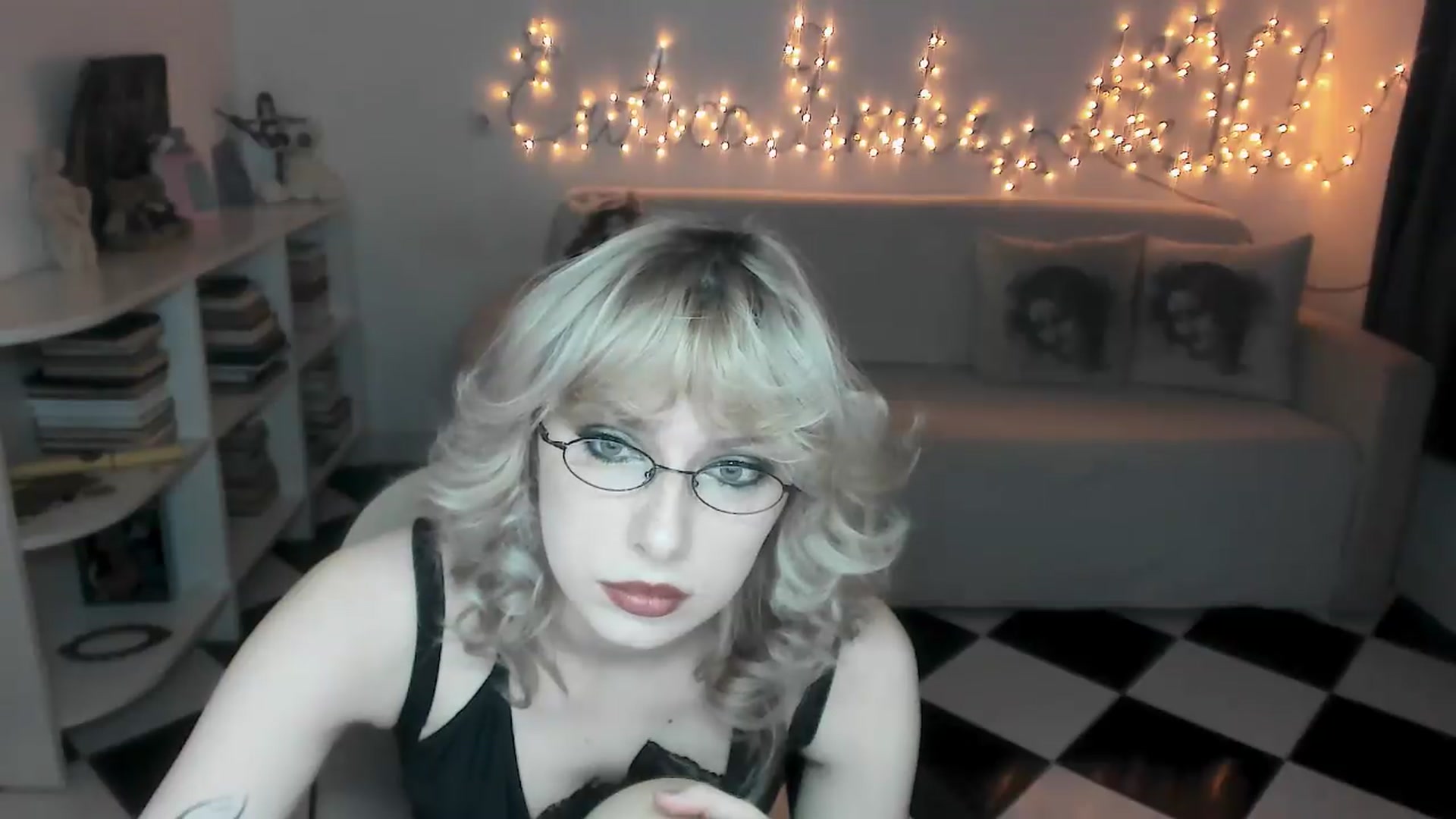 Gallery image thumbnail from bad_marg's myfreecams stream on, 09/14/2026, 16:39 image 10 of 20