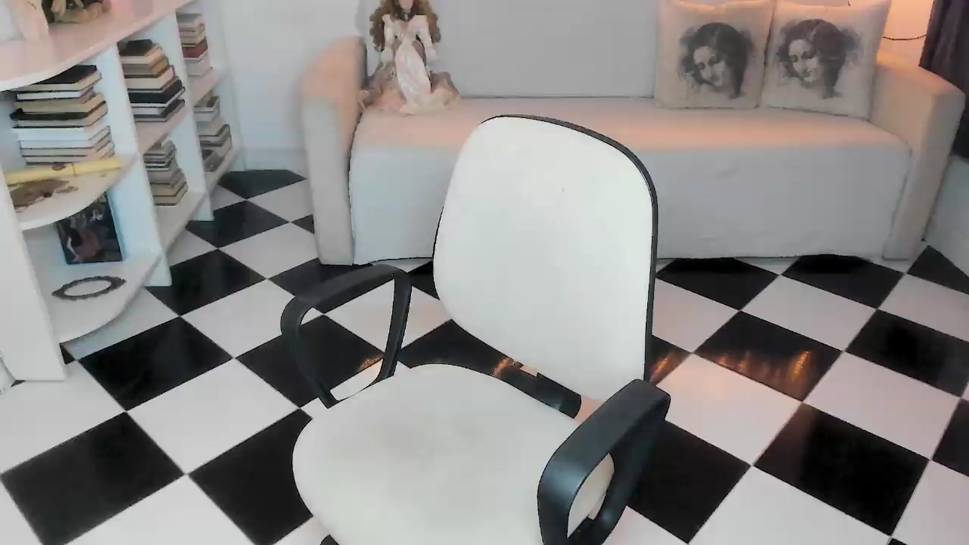Gallery image thumbnail from bad_marg's myfreecams stream on, 09/14/2026, 17:47 image 18 of 20