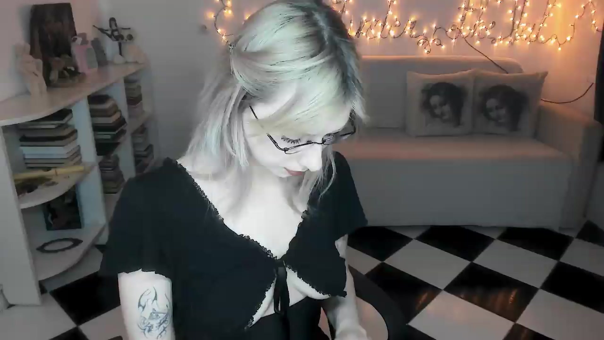 Gallery image thumbnail from bad_marg's myfreecams stream on, 09/18/2026, 14:04 image 8 of 20