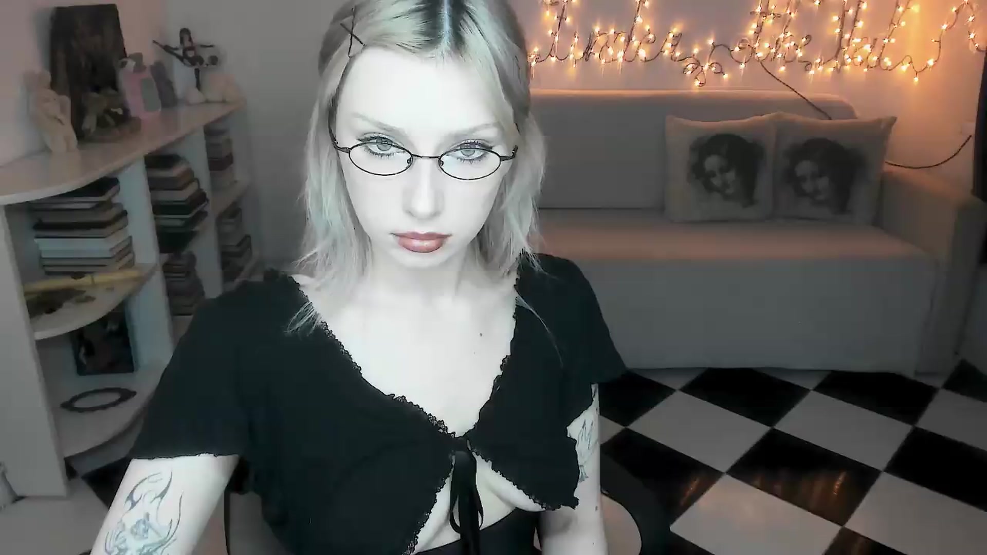 Gallery image thumbnail from bad_marg's myfreecams stream on, 09/18/2026, 14:04 image 6 of 20