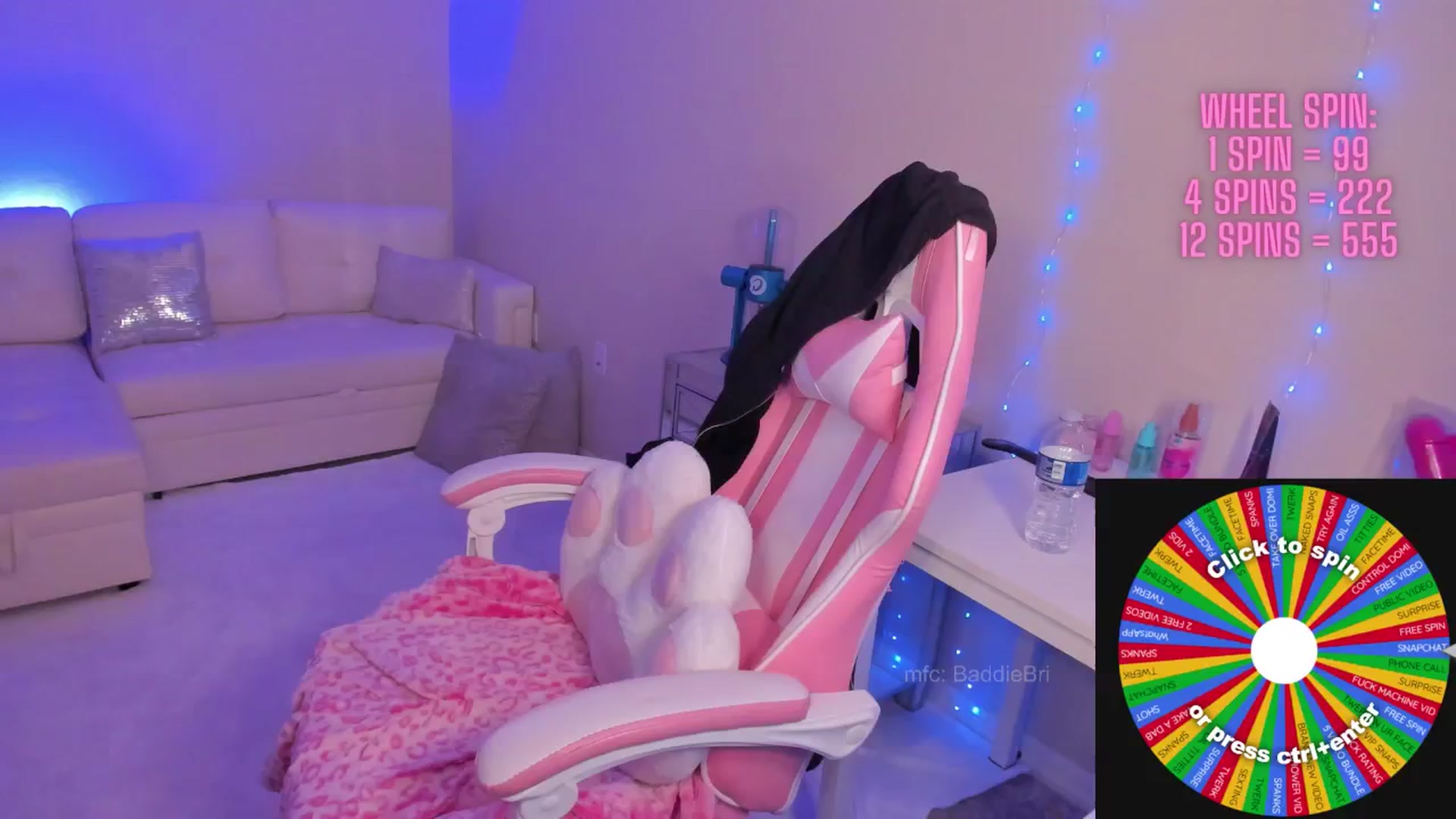 Gallery image thumbnail from baddiebri's myfreecams stream on, 06/17/2025, 11:45 image 7 of 20