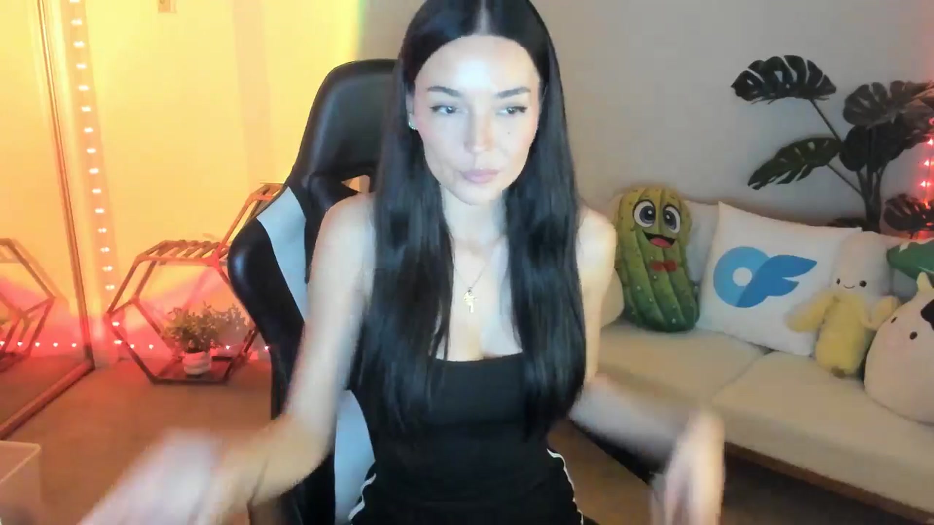 Gallery image thumbnail from badgalsisi's myfreecams stream on, 02/19/2026, 04:25 image 20 of 20