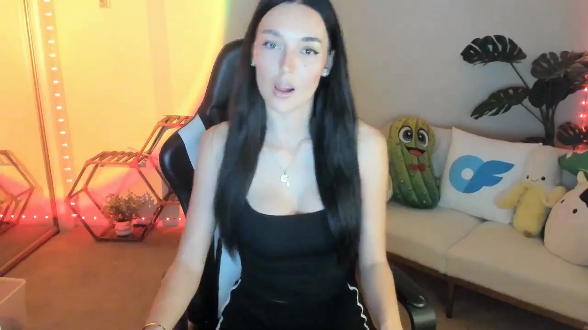 Gallery image thumbnail from badgalsisi's myfreecams stream on, 02/19/2026, 04:25 image 7 of 20