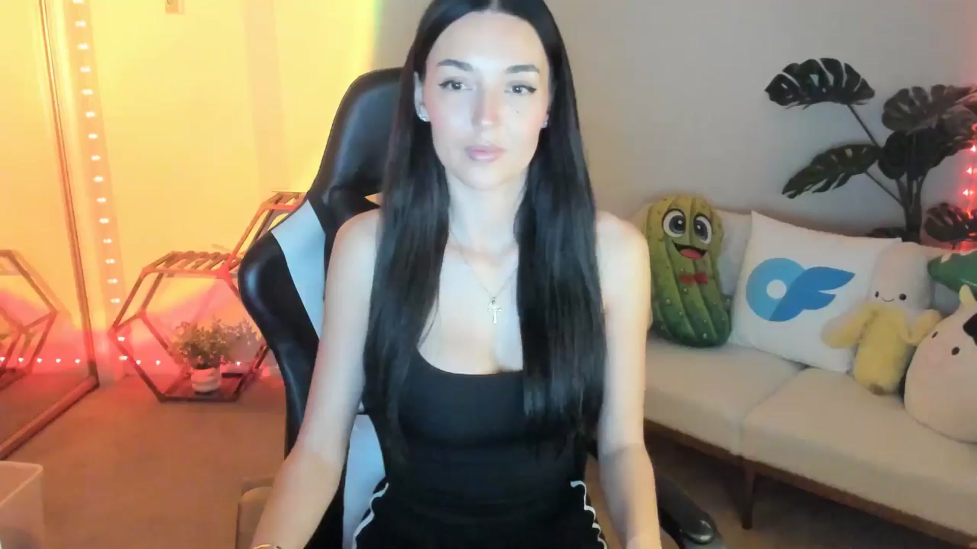Gallery image thumbnail from badgalsisi's myfreecams stream on, 02/19/2026, 04:25 image 4 of 20