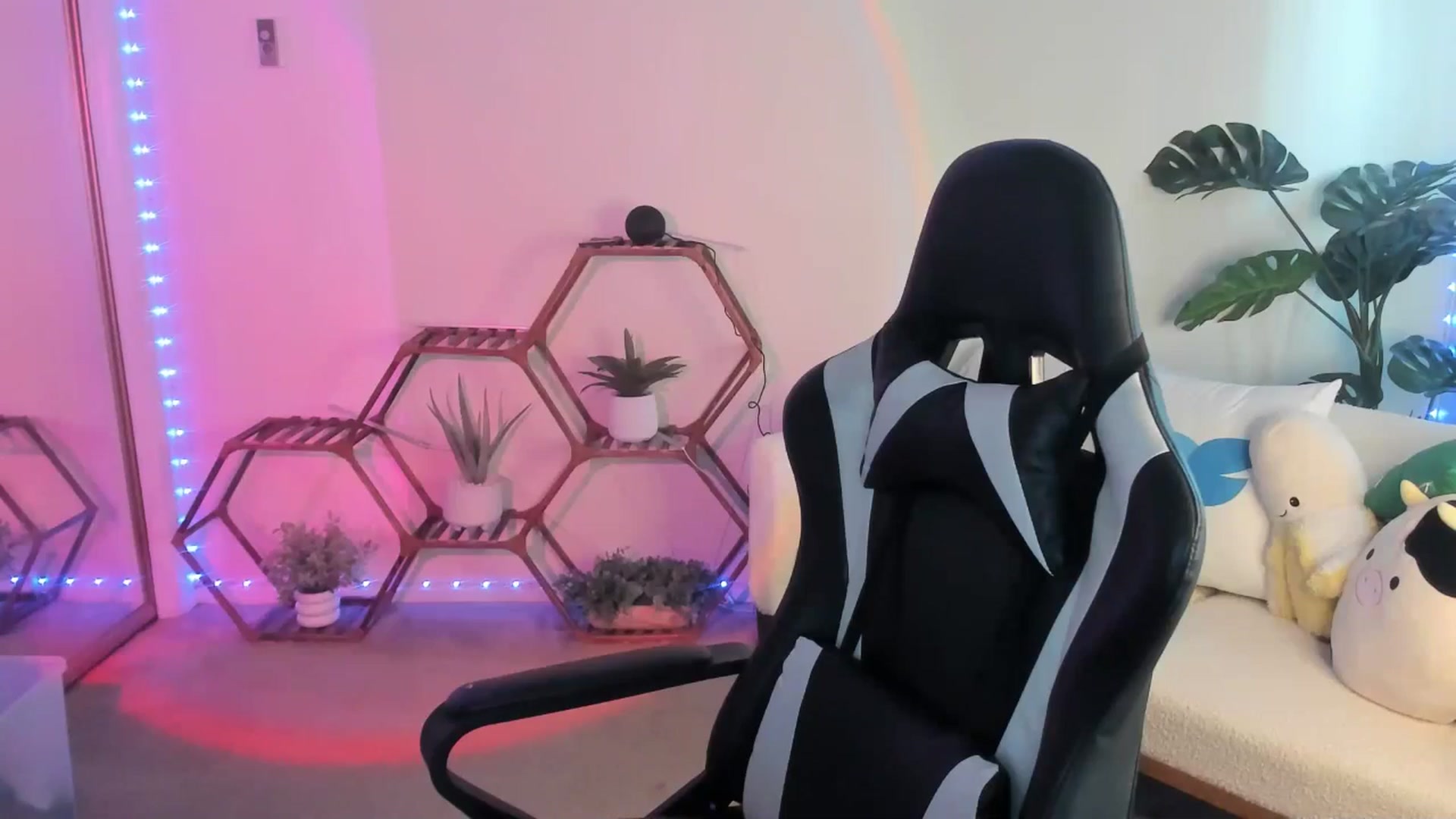 Gallery image thumbnail from badgalsisi's myfreecams stream on, 03/04/2026, 23:14 image 4 of 20