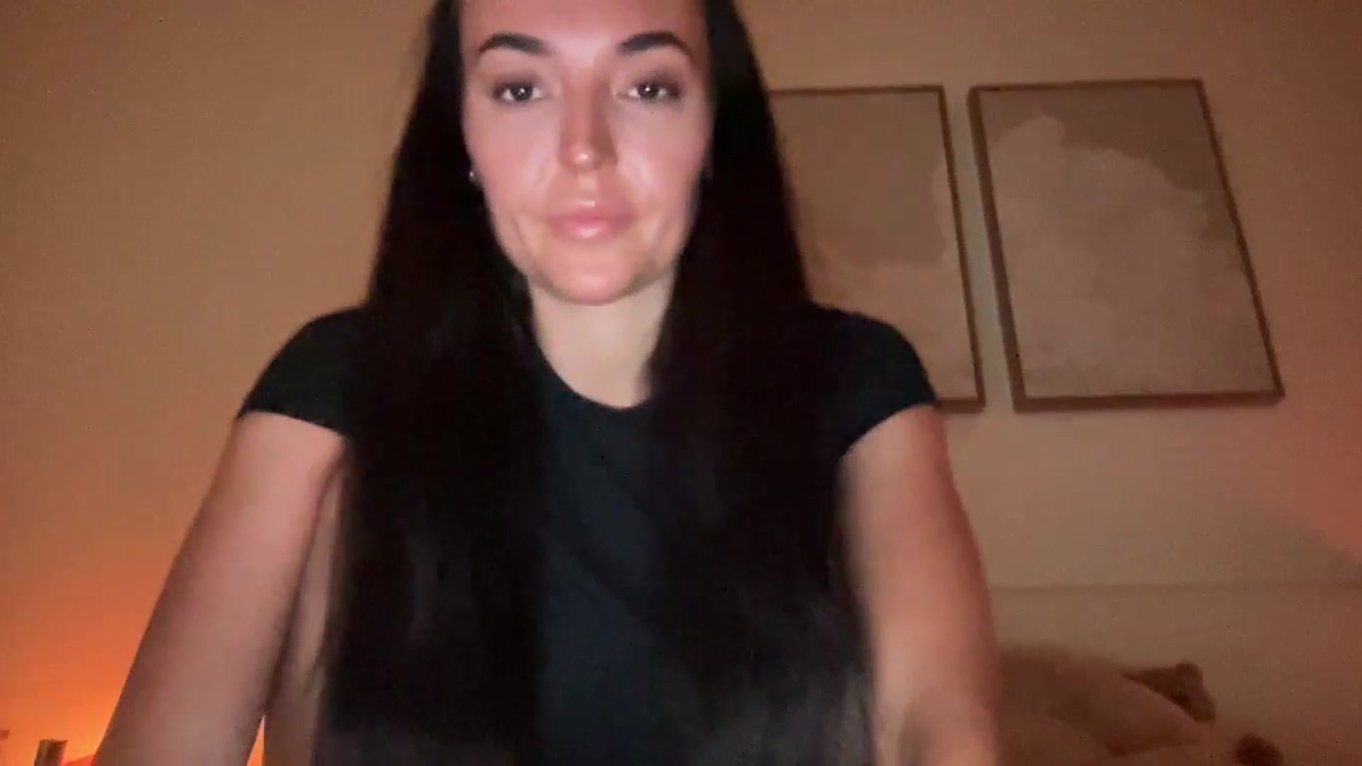 Gallery image thumbnail from badgalsisi's myfreecams stream on, 03/11/2026, 05:00 image 14 of 20