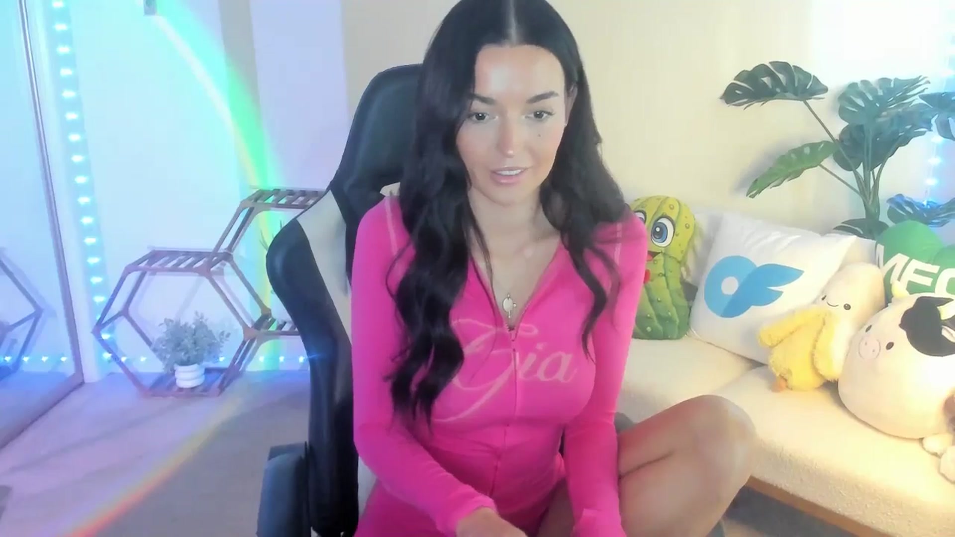Gallery image thumbnail from badgalsisi's myfreecams stream on, 03/11/2026, 23:08 image 12 of 20