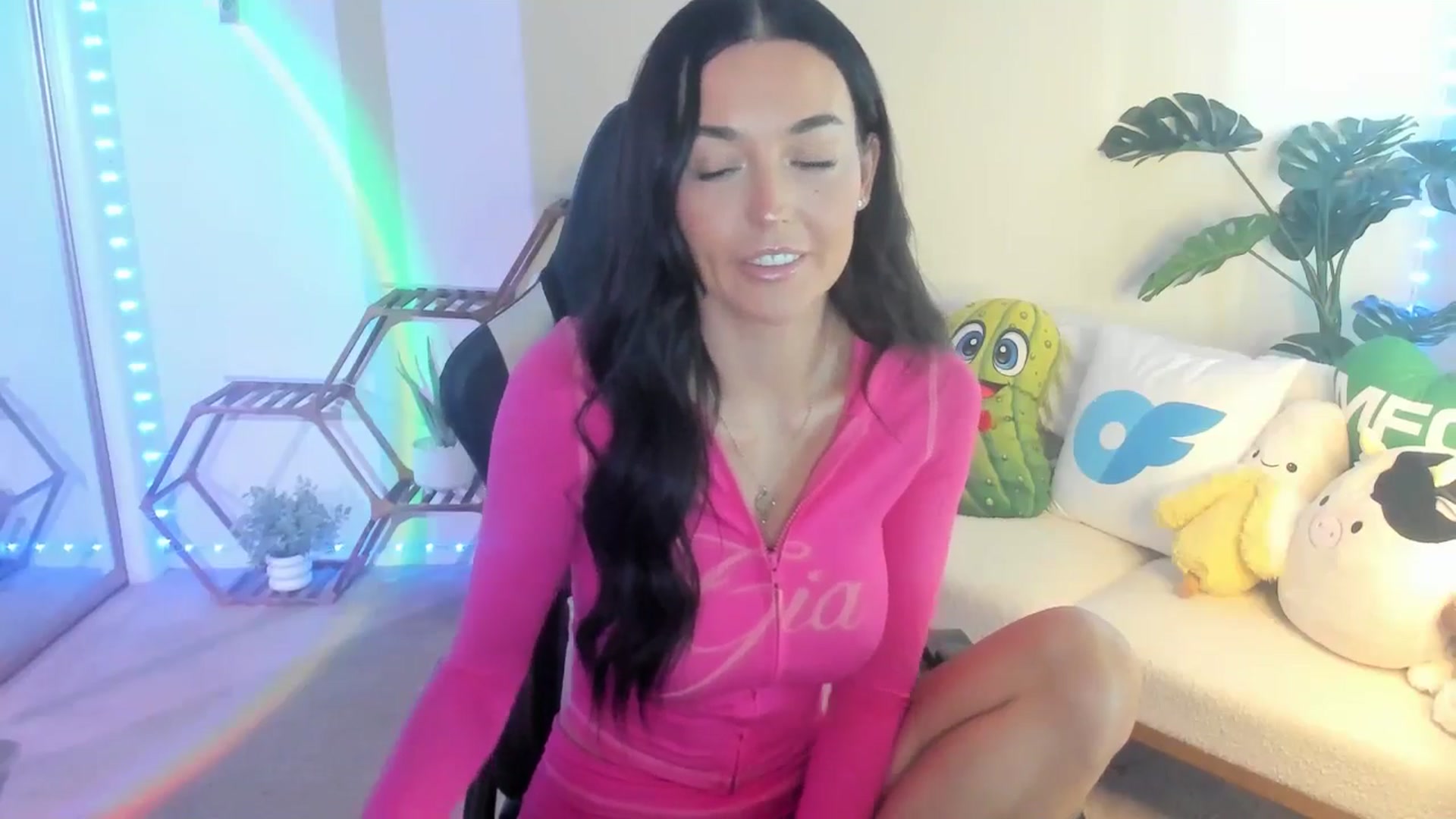 Gallery image thumbnail from badgalsisi's myfreecams stream on, 03/11/2026, 23:08 image 6 of 20