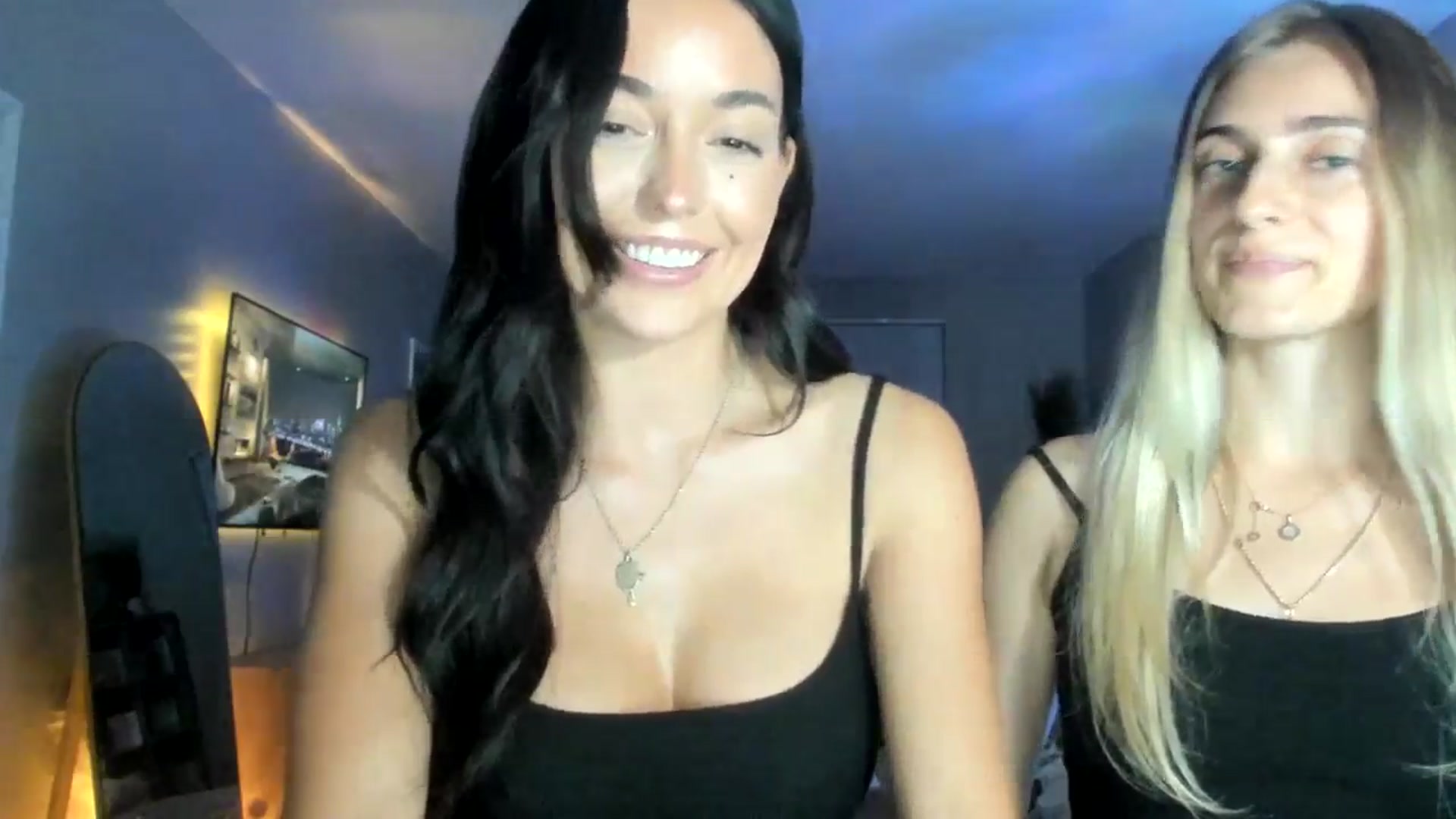 Gallery image thumbnail from badgalsisi's myfreecams stream on, 03/14/2026, 06:56 image 7 of 20