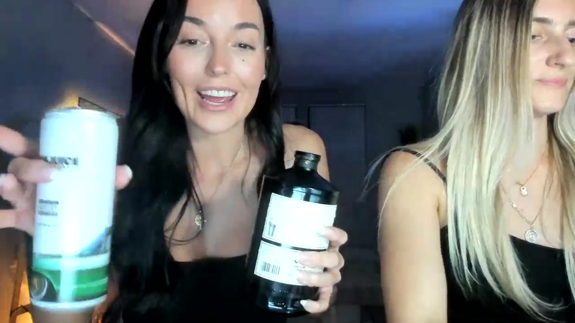 Gallery image thumbnail from badgalsisi's myfreecams stream on, 03/14/2026, 06:56 image 16 of 20