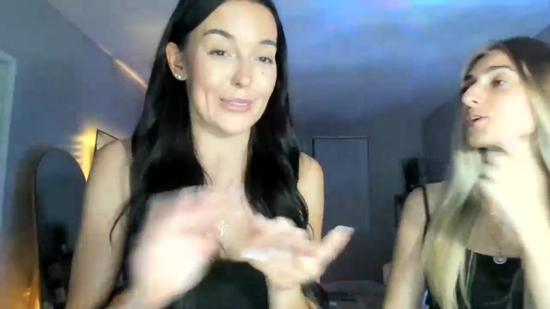 Gallery image thumbnail from badgalsisi's myfreecams stream on, 03/14/2026, 06:56 image 18 of 20