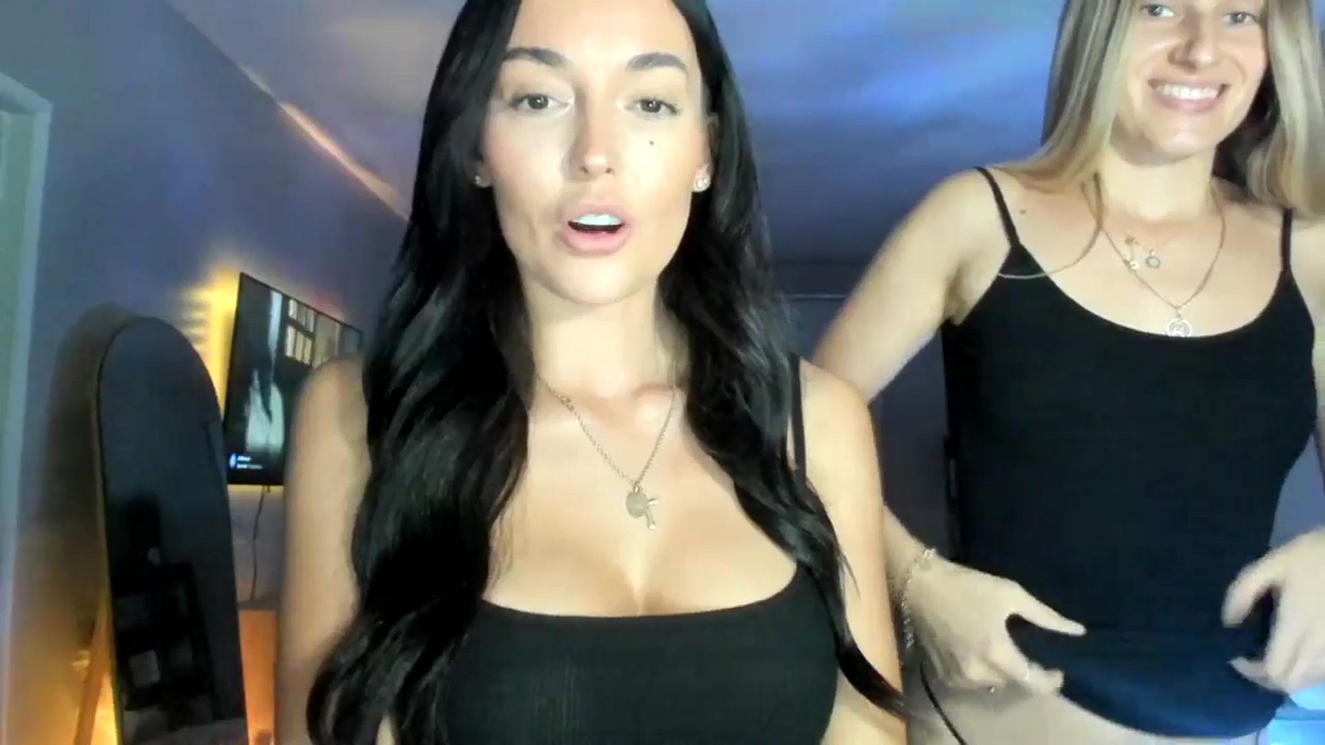 Gallery image thumbnail from badgalsisi's myfreecams stream on, 03/14/2026, 06:56 image 5 of 20