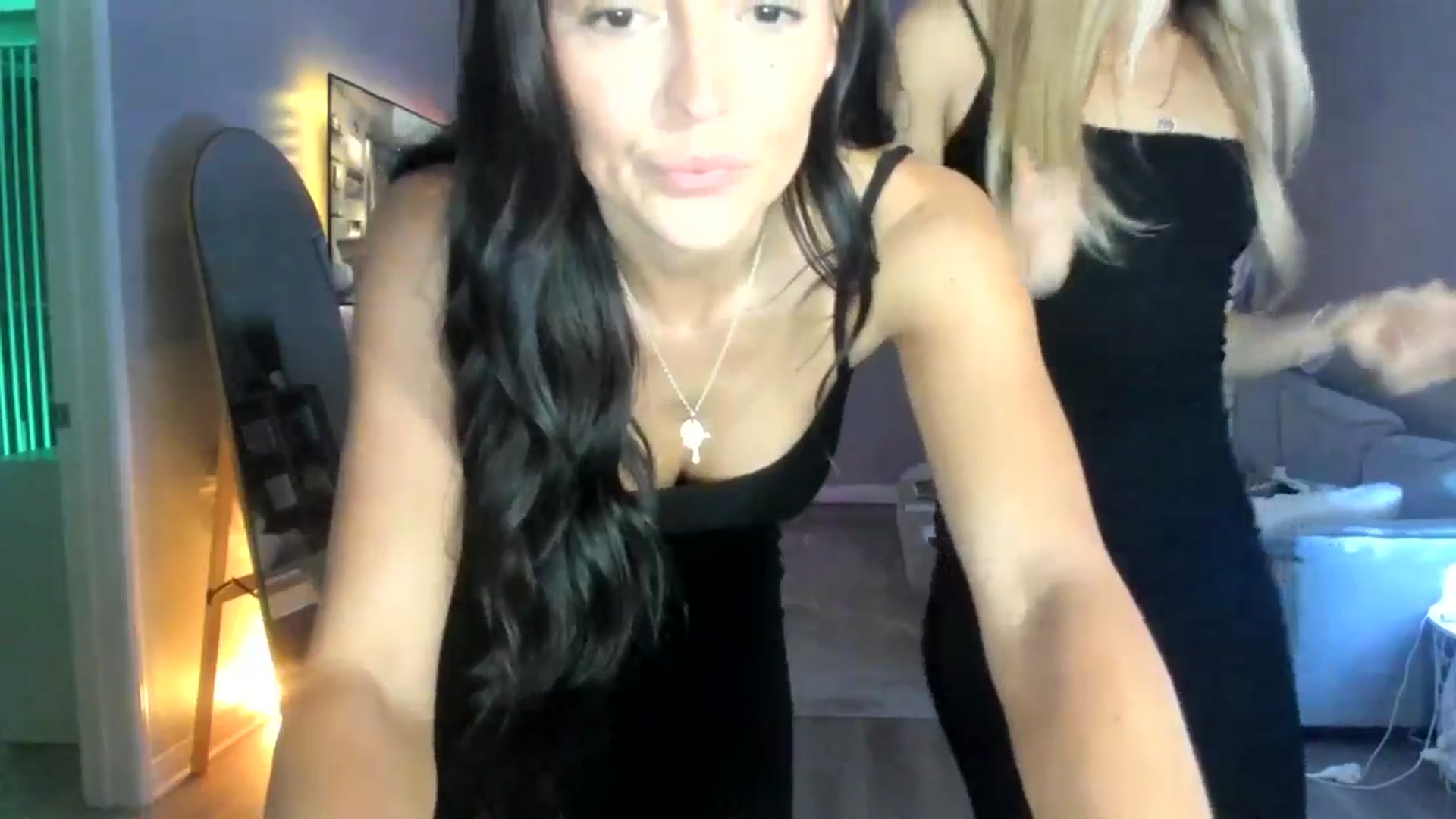 Gallery image thumbnail from badgalsisi's myfreecams stream on, 03/14/2026, 06:56 image 19 of 20