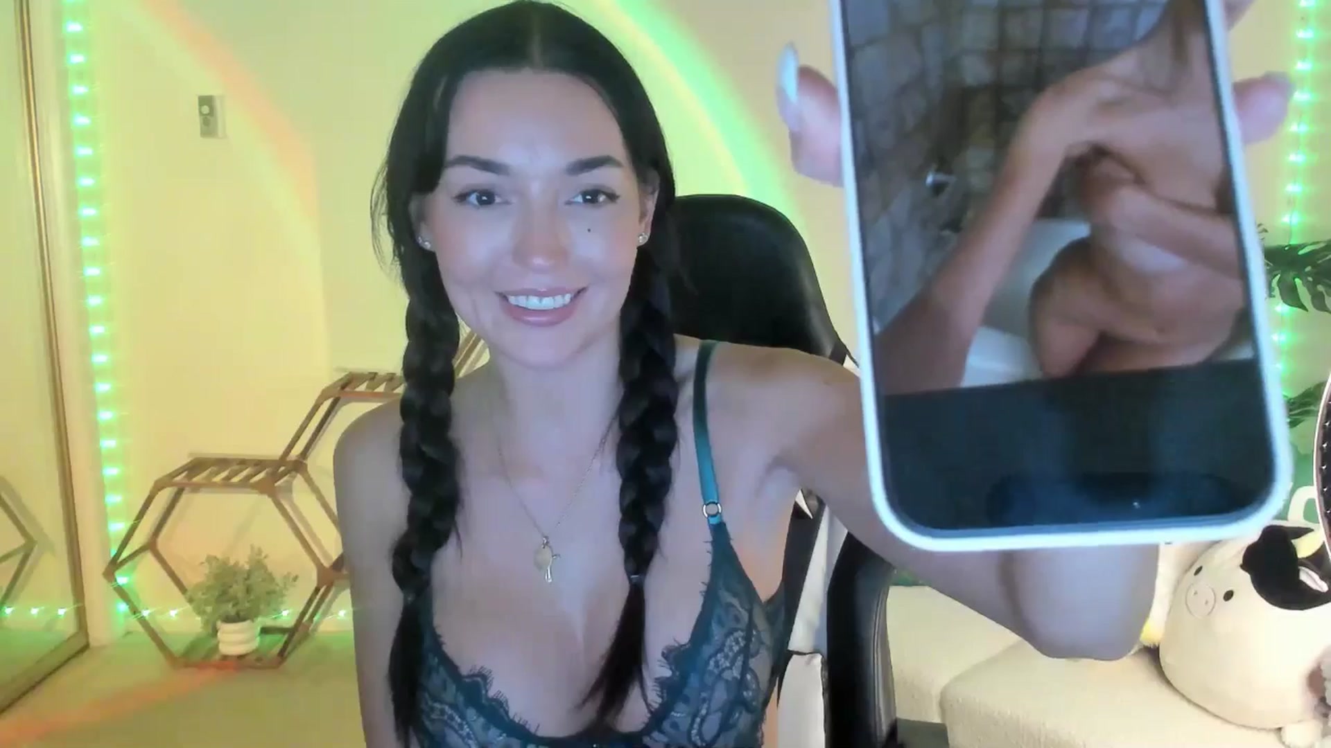 Gallery image thumbnail from badgalsisi's myfreecams stream on, 03/16/2026, 02:45 image 20 of 20