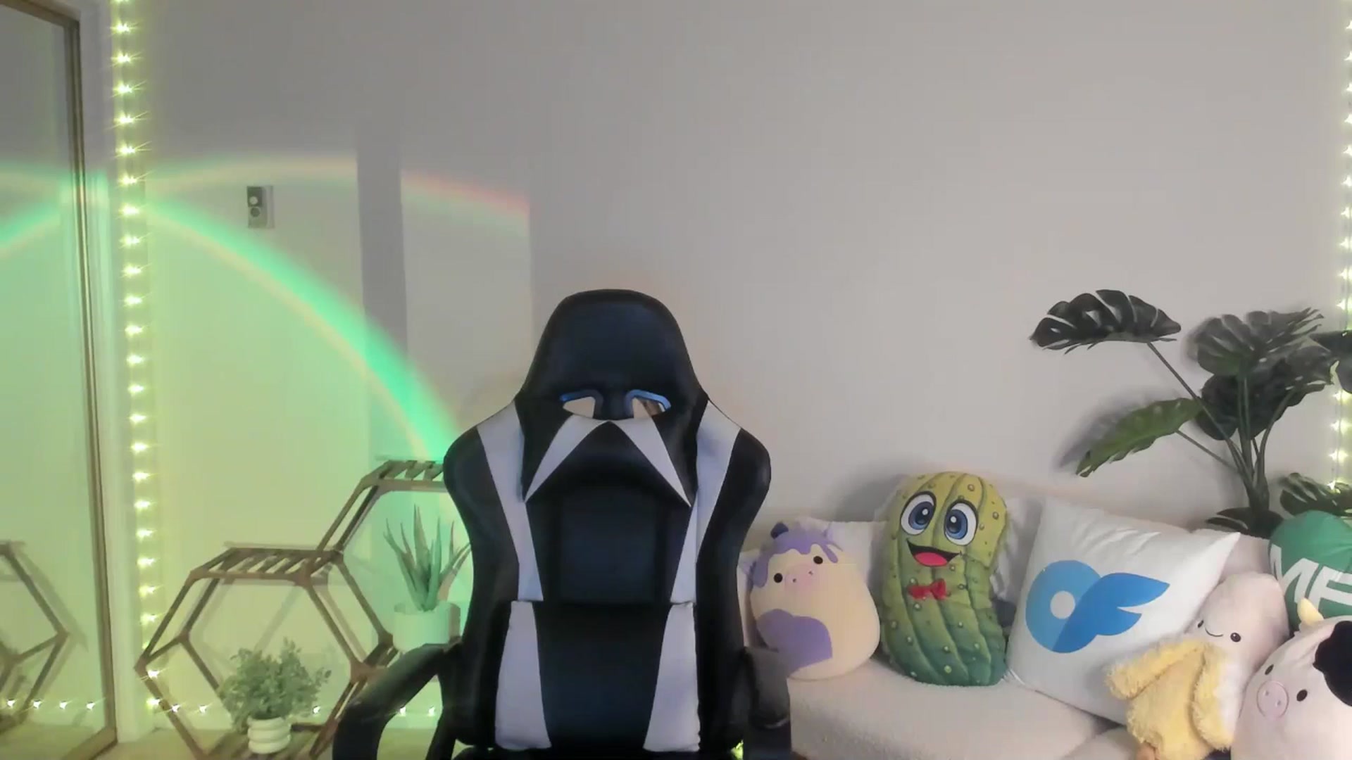 Gallery image thumbnail from badgalsisi's myfreecams stream on, 03/20/2026, 03:53 image 17 of 20