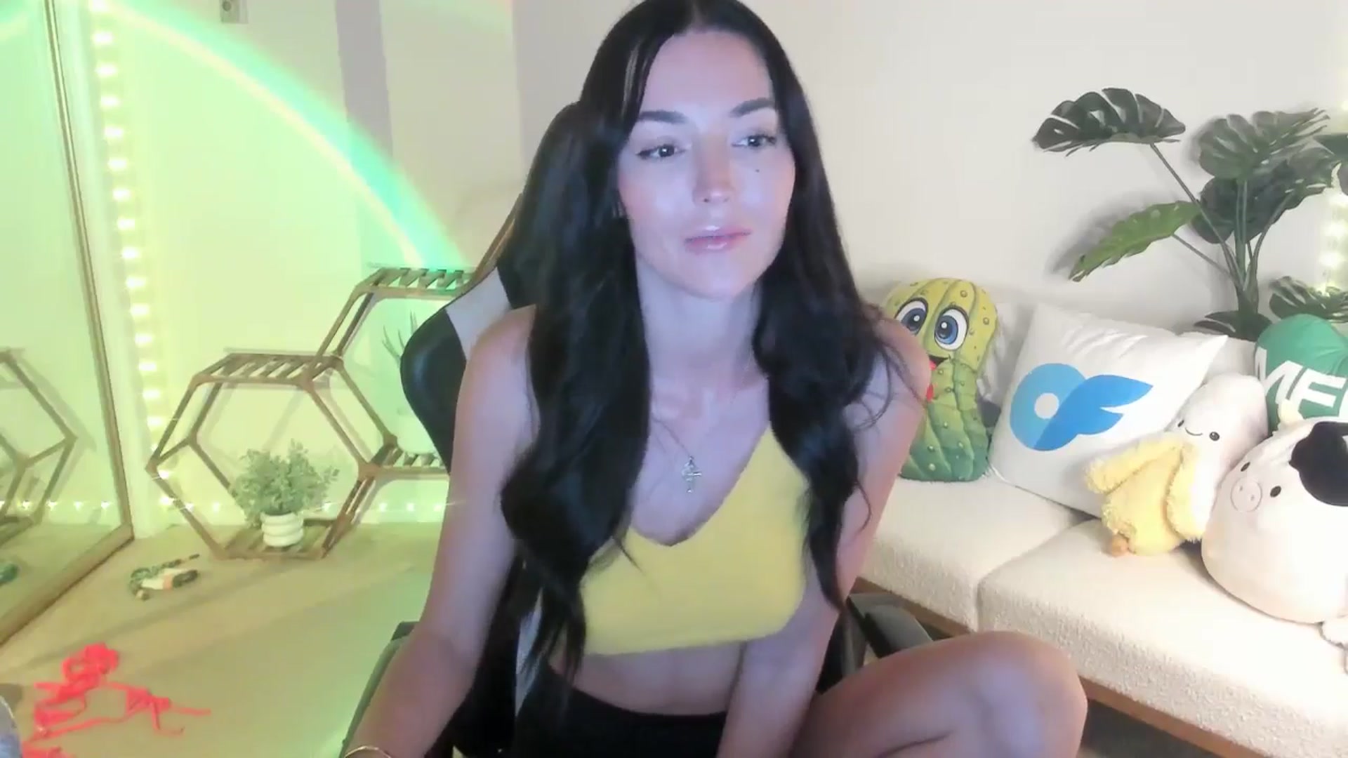 Gallery image thumbnail from badgalsisi's myfreecams stream on, 03/20/2026, 03:53 image 13 of 20