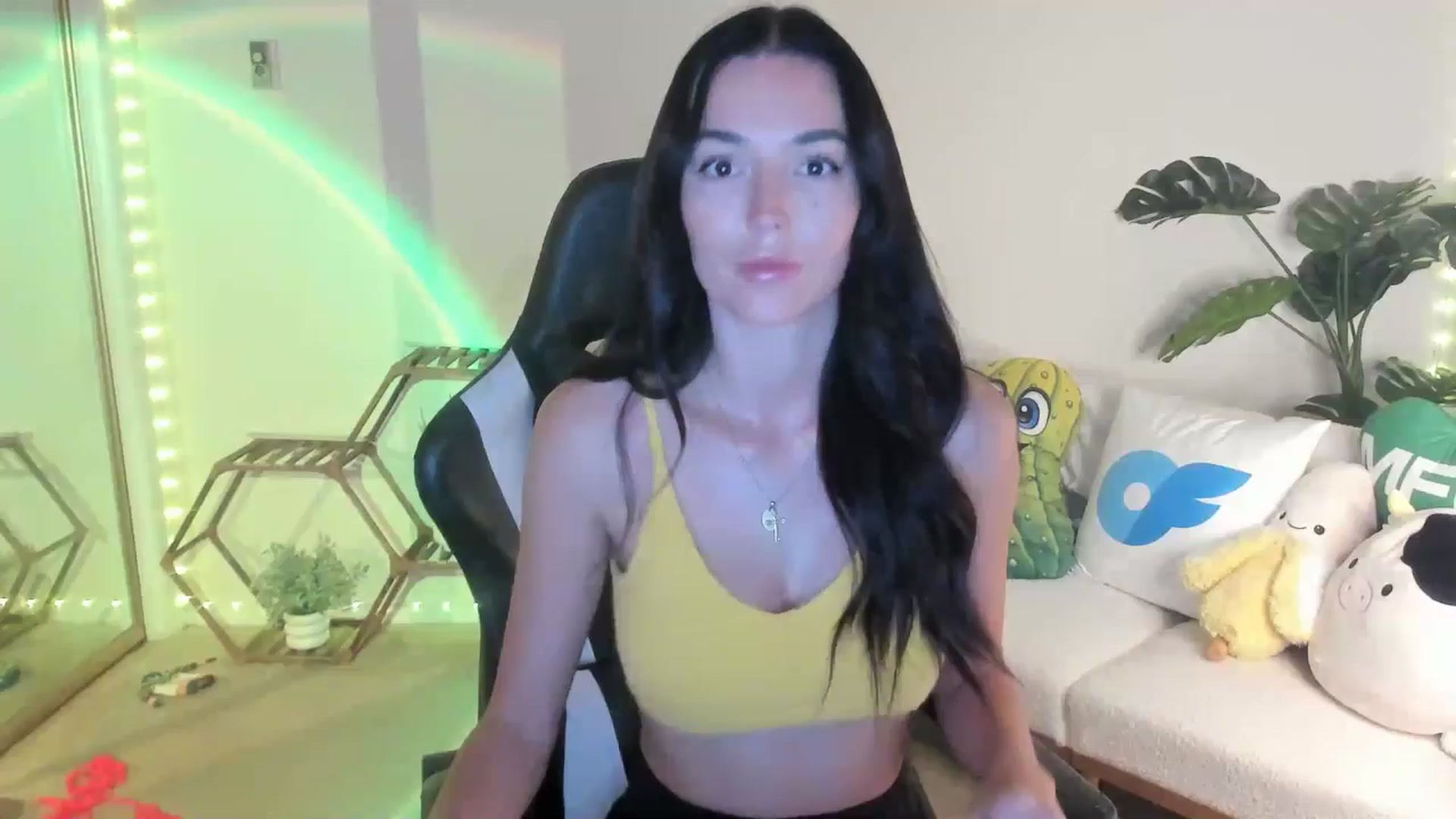 Gallery image thumbnail from badgalsisi's myfreecams stream on, 03/20/2026, 03:53 image 1 of 20