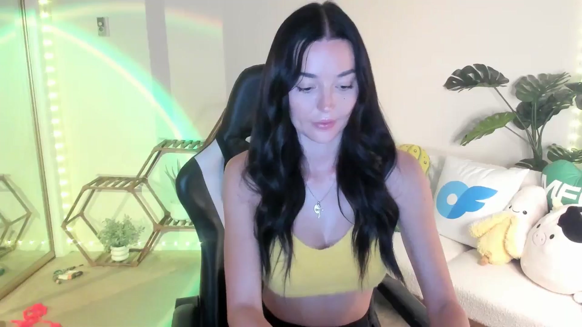 Gallery image thumbnail from badgalsisi's myfreecams stream on, 03/20/2026, 03:53 image 4 of 20