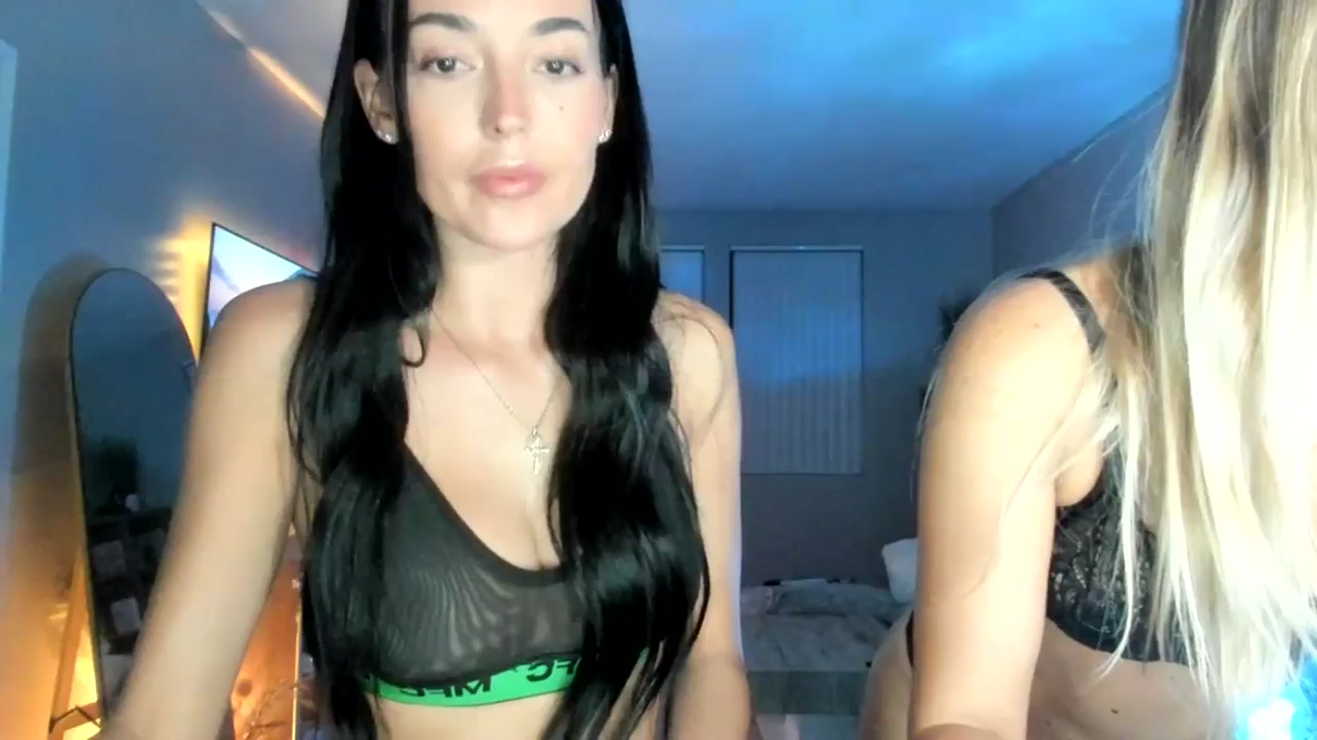 Gallery image thumbnail from badgalsisi's myfreecams stream on, 04/01/2026, 04:59 image 2 of 20