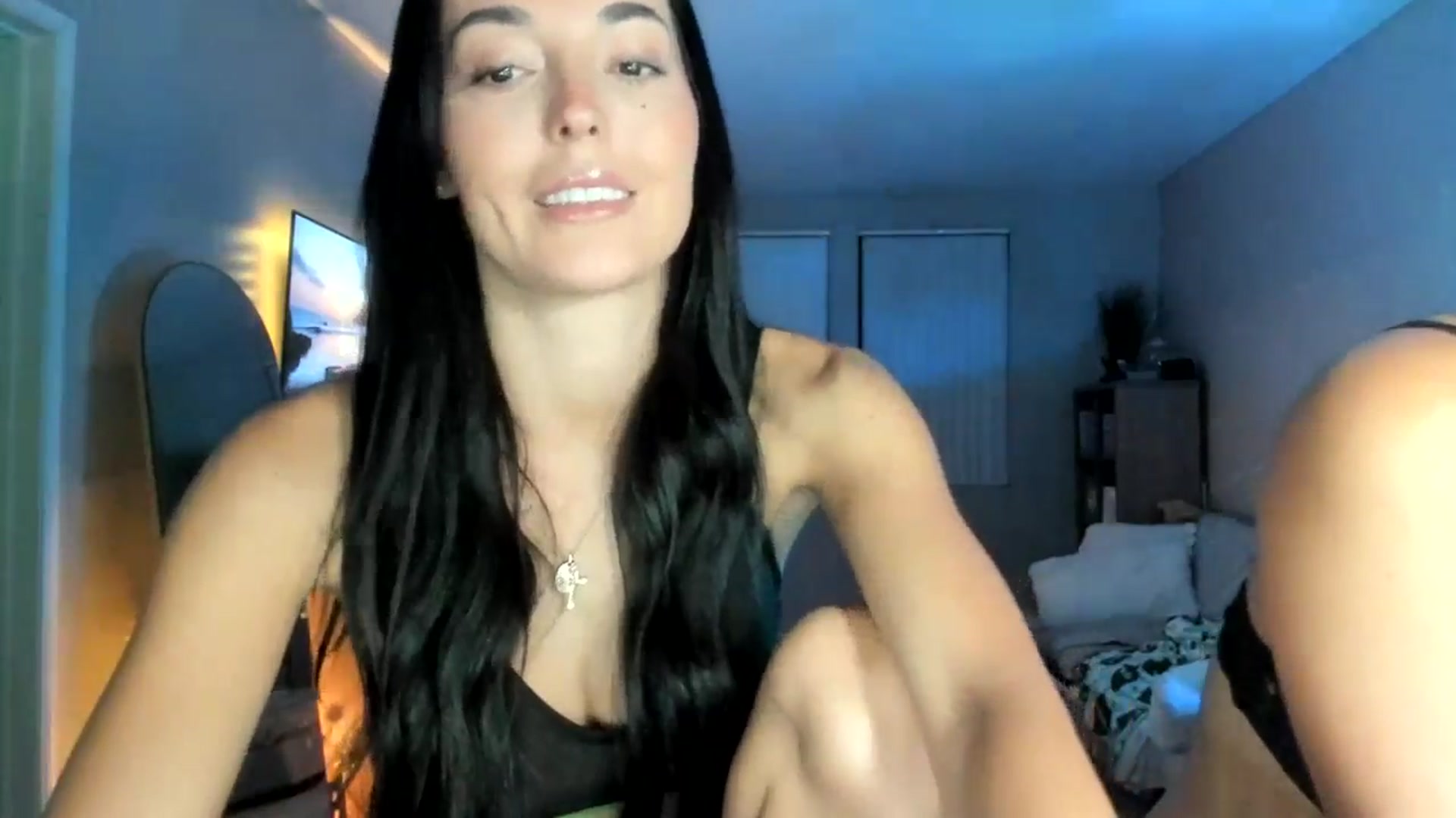 Gallery image thumbnail from badgalsisi's myfreecams stream on, 04/01/2026, 04:59 image 11 of 20