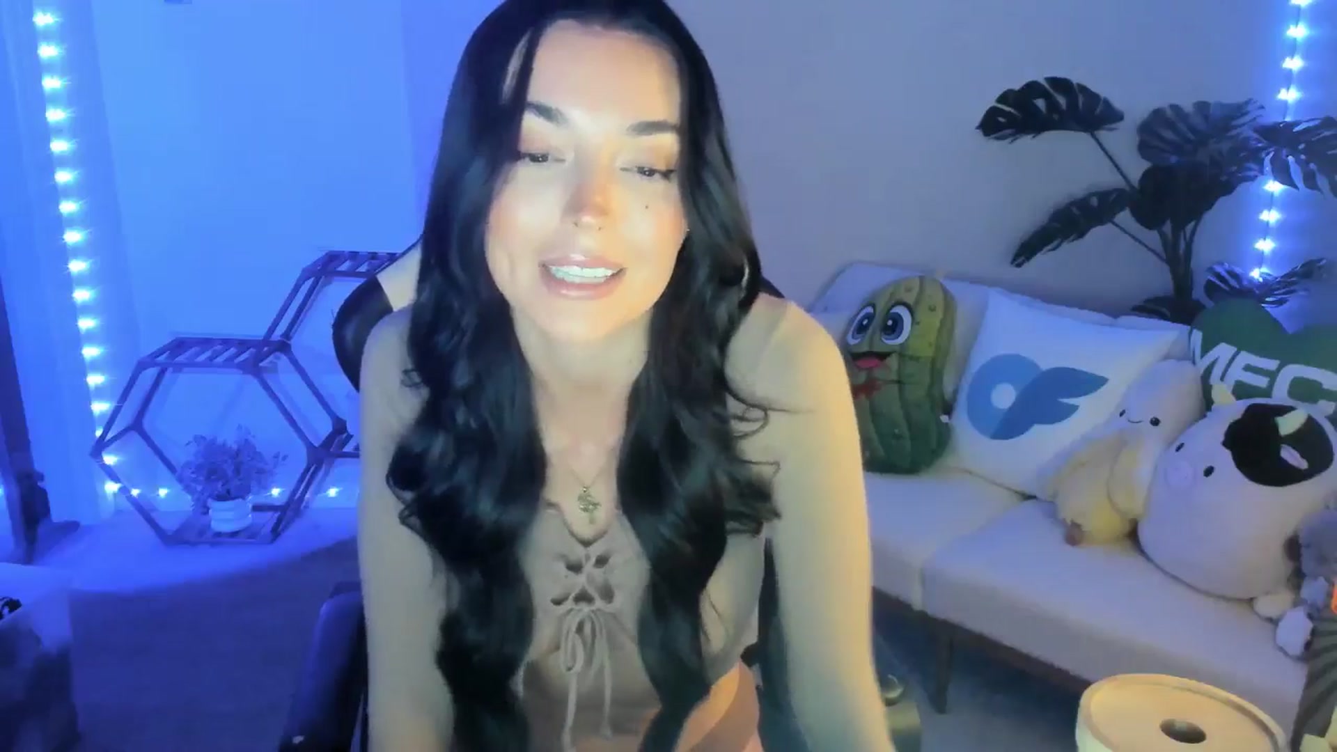 Gallery image thumbnail from badgalsisi's myfreecams stream on, 04/02/2026, 05:19 image 5 of 20