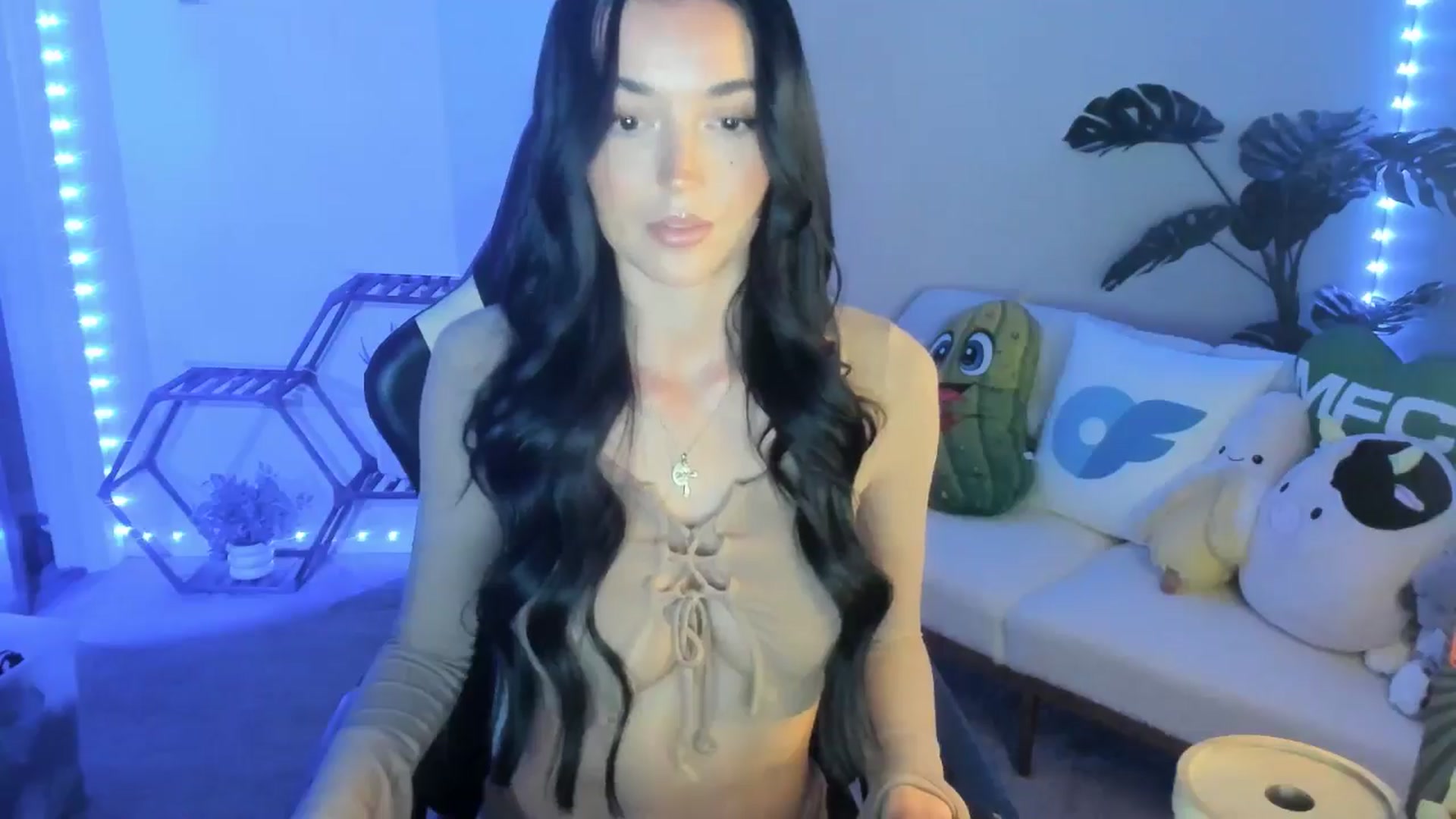 Gallery image thumbnail from badgalsisi's myfreecams stream on, 04/02/2026, 05:19 image 2 of 20
