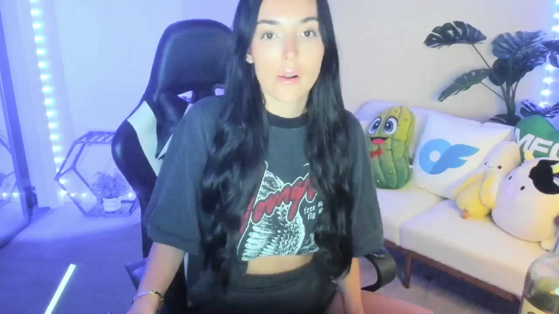 Gallery image thumbnail from badgalsisi's myfreecams stream on, 04/08/2026, 05:05 image 14 of 20