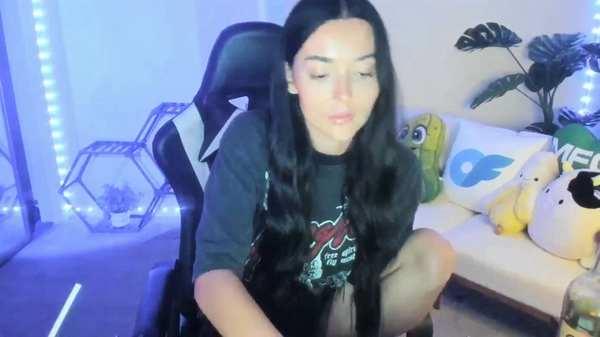 Gallery image thumbnail from badgalsisi's myfreecams stream on, 04/08/2026, 05:05 image 10 of 20