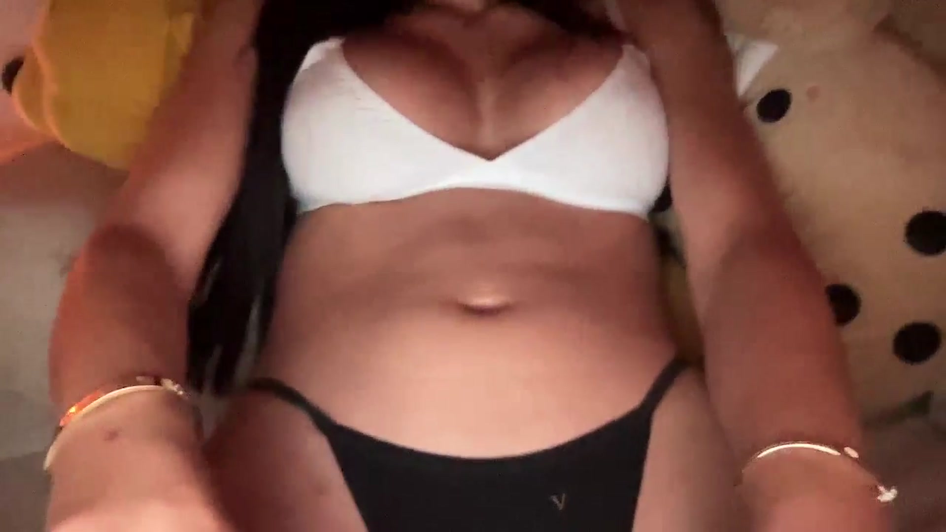 Gallery image thumbnail from badgalsisi's myfreecams stream on, 04/21/2026, 07:06 image 7 of 20