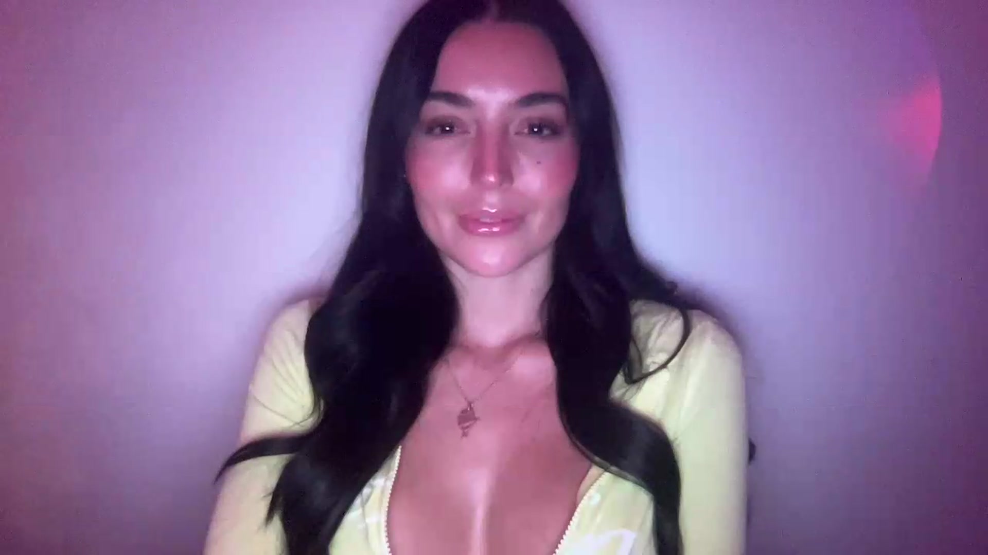 Gallery image thumbnail from badgalsisi's myfreecams stream on, 06/12/2026, 08:29 image 15 of 20