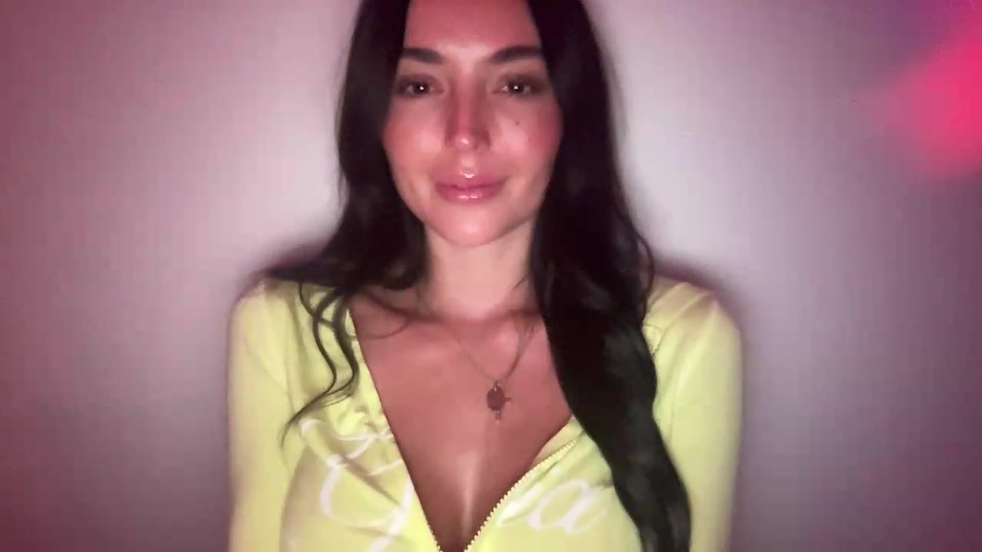 Gallery image thumbnail from badgalsisi's myfreecams stream on, 06/12/2026, 08:29 image 10 of 20